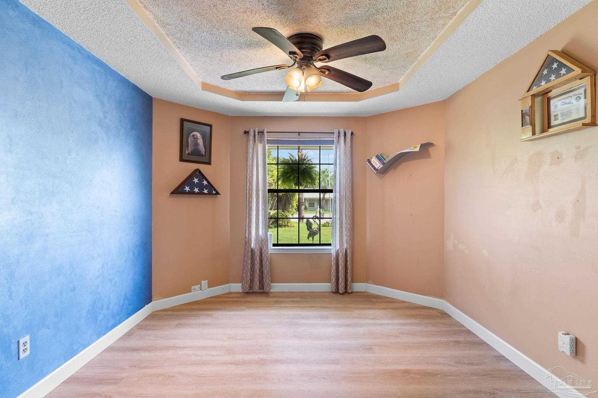 1305 Little Creek Cir