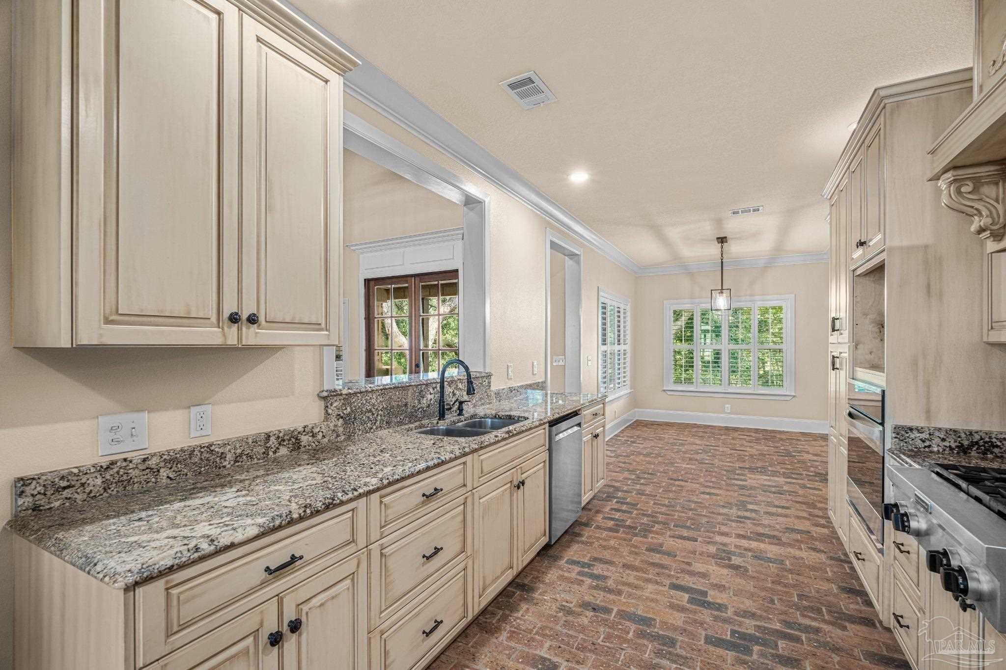 3186 Bobby Jones Dr