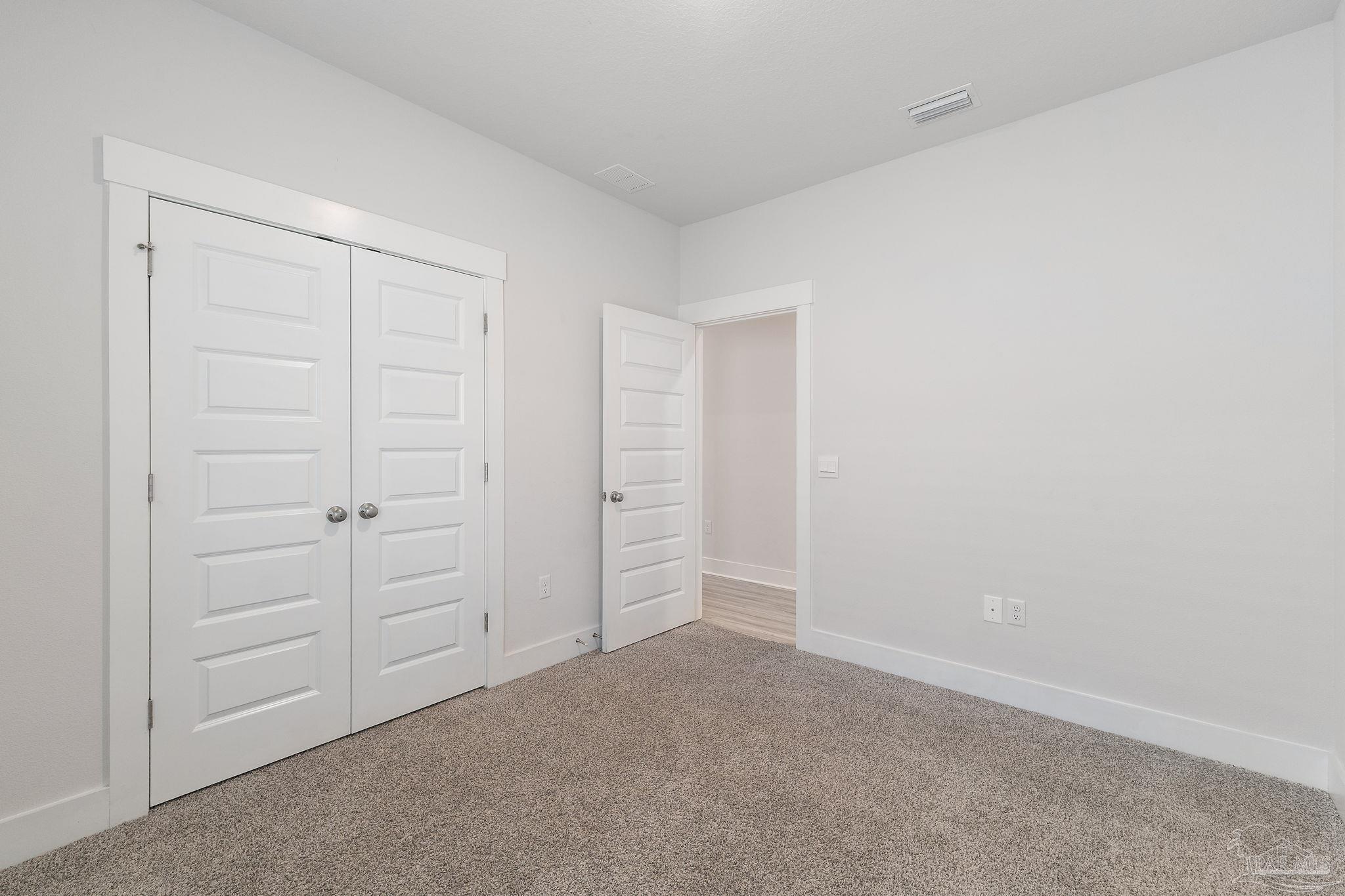 9899 Starling Dr