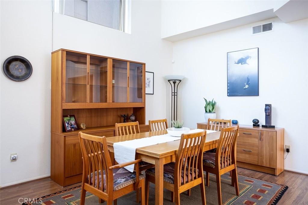 5444 Camino Playa Malaga