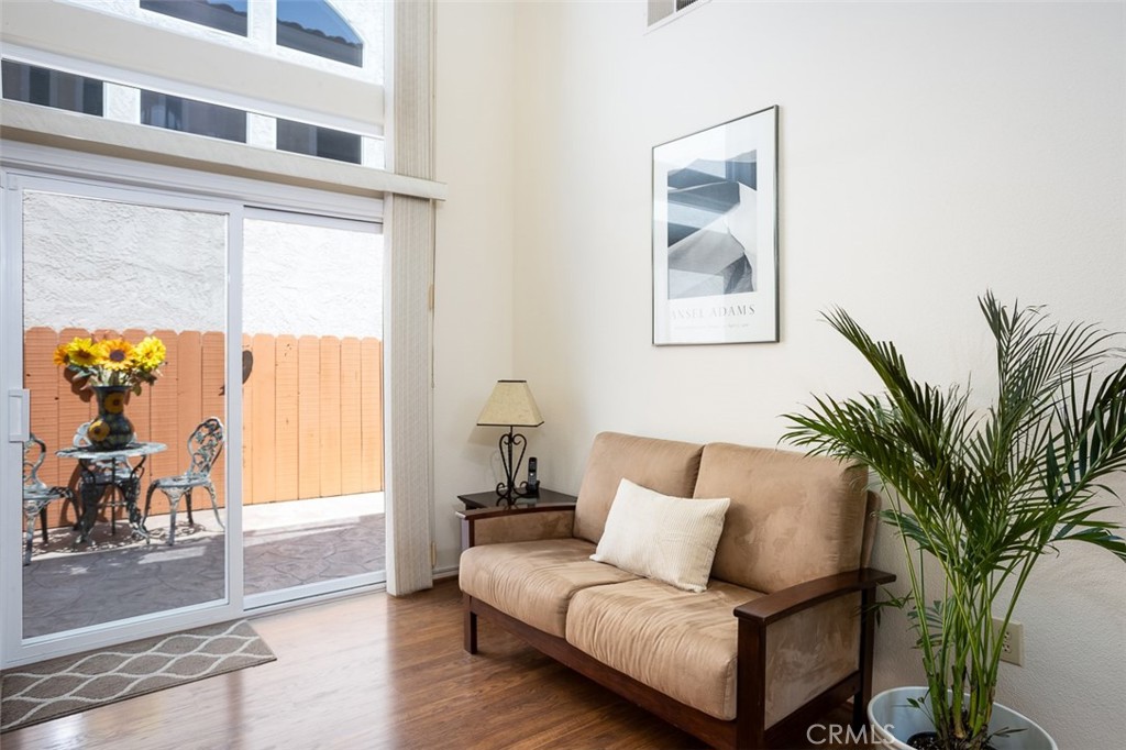 5444 Camino Playa Malaga