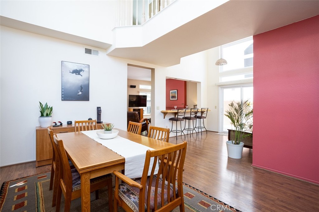 5444 Camino Playa Malaga