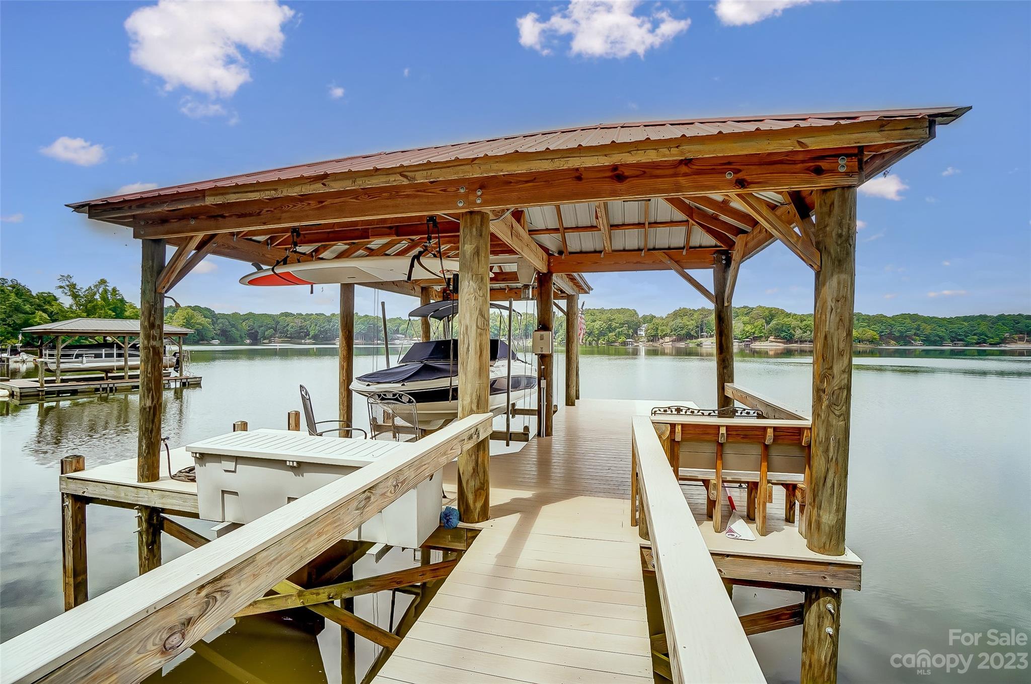 1009 Peninsula Drive