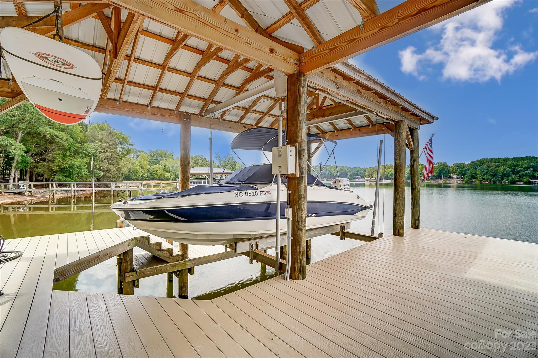 1009 Peninsula Drive