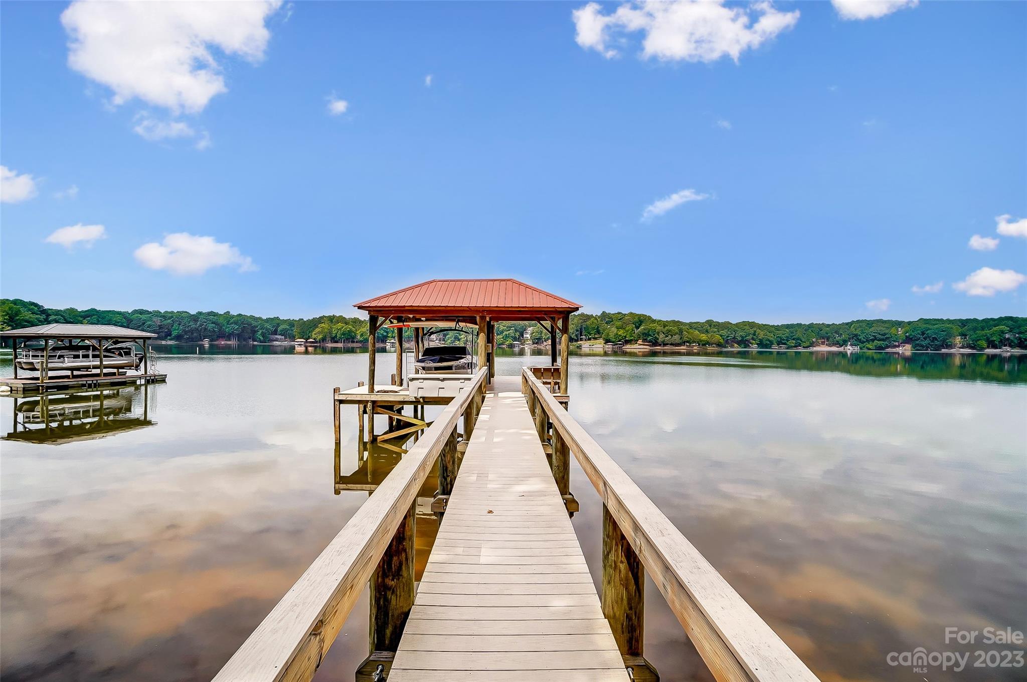 1009 Peninsula Drive