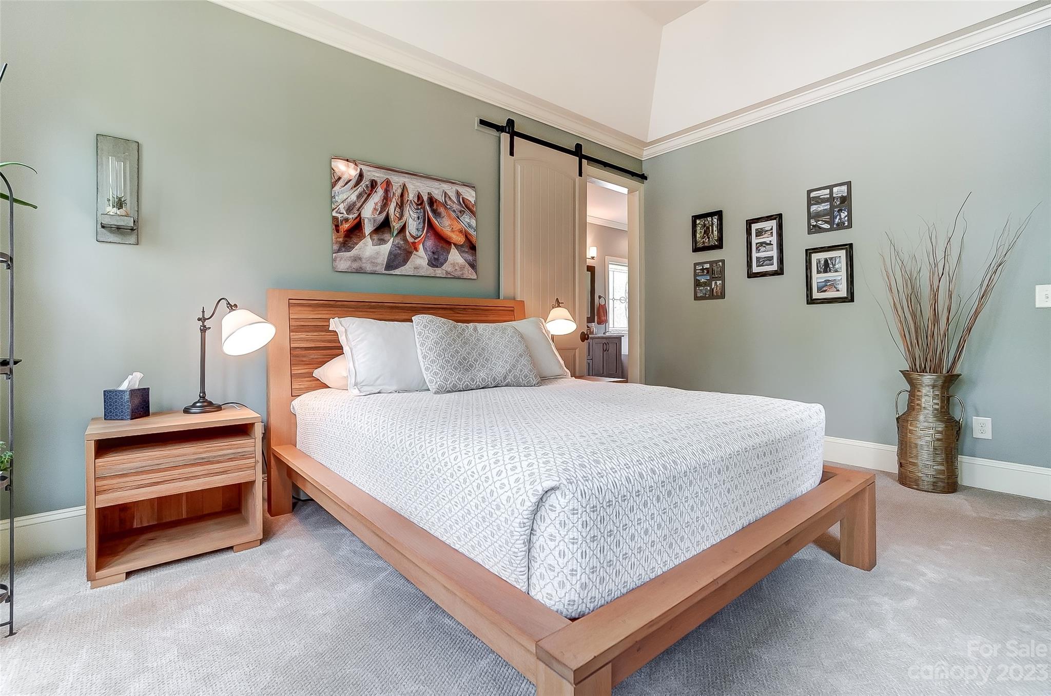 1009 Peninsula Drive