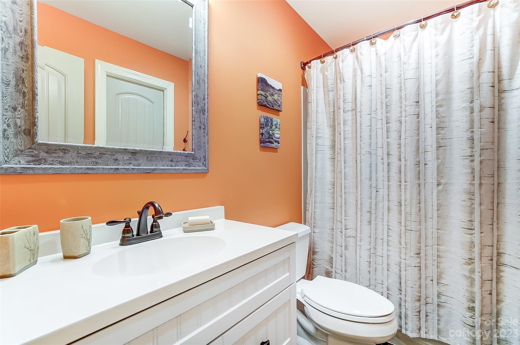 1009 Peninsula Drive