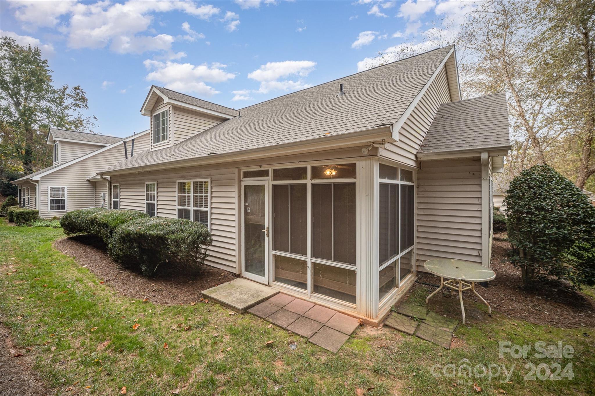 105 Oak Village Parkway