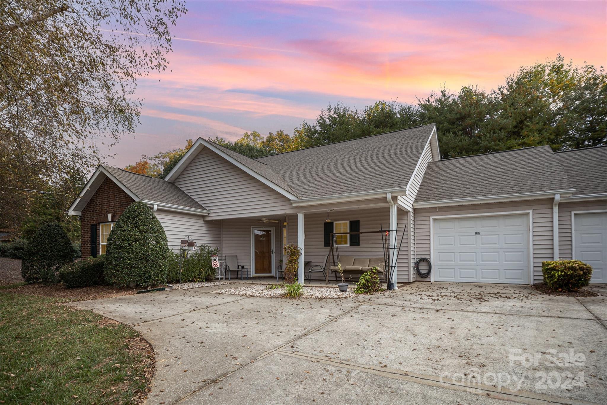 105 Oak Village Parkway