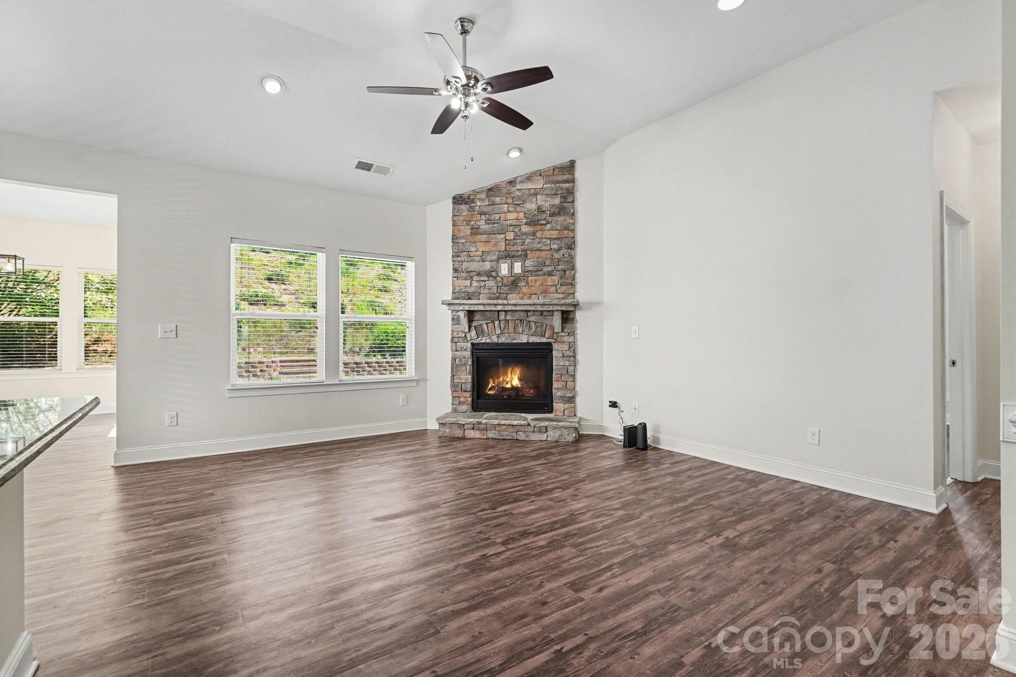 204 Paradise Hills Circle