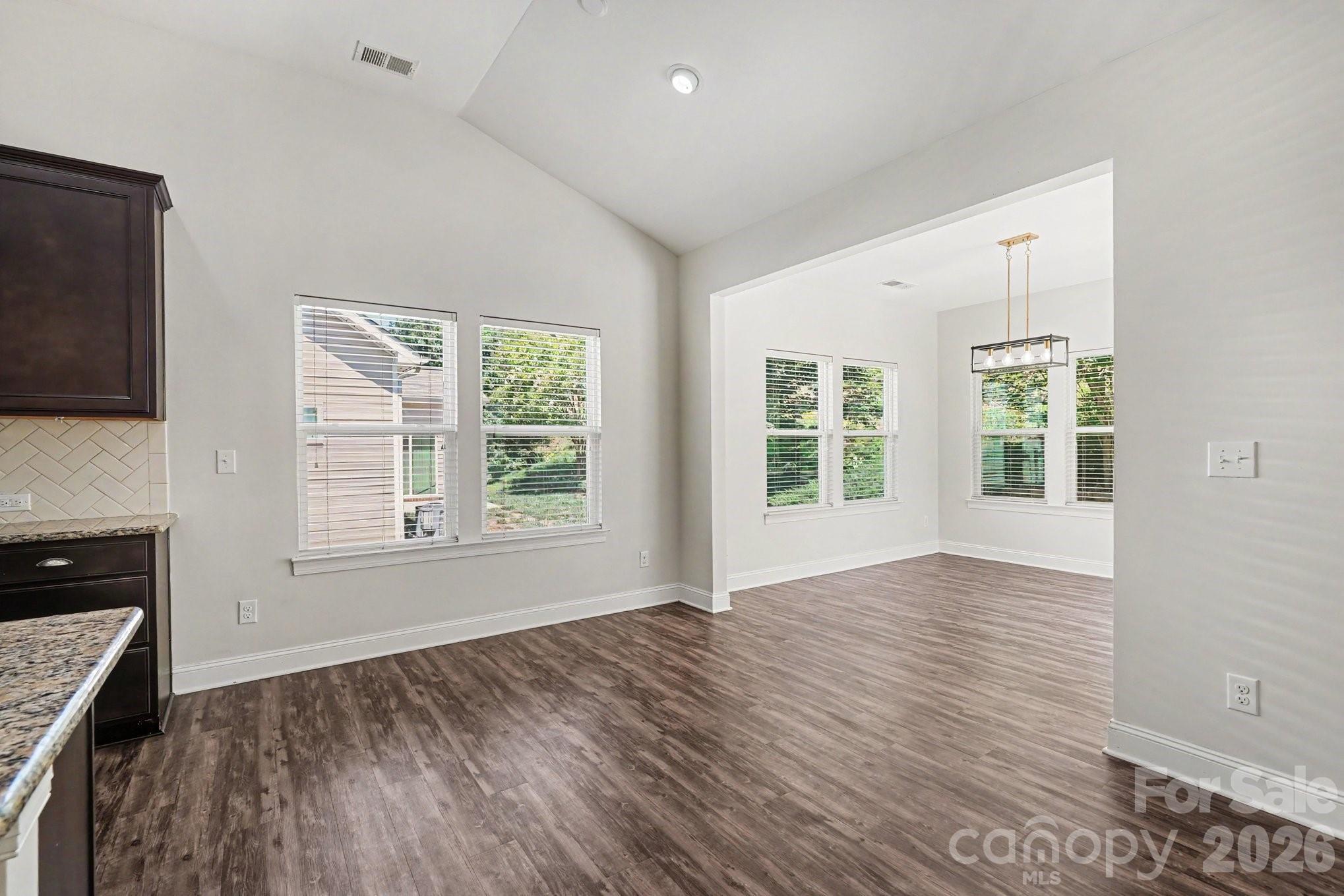 204 Paradise Hills Circle