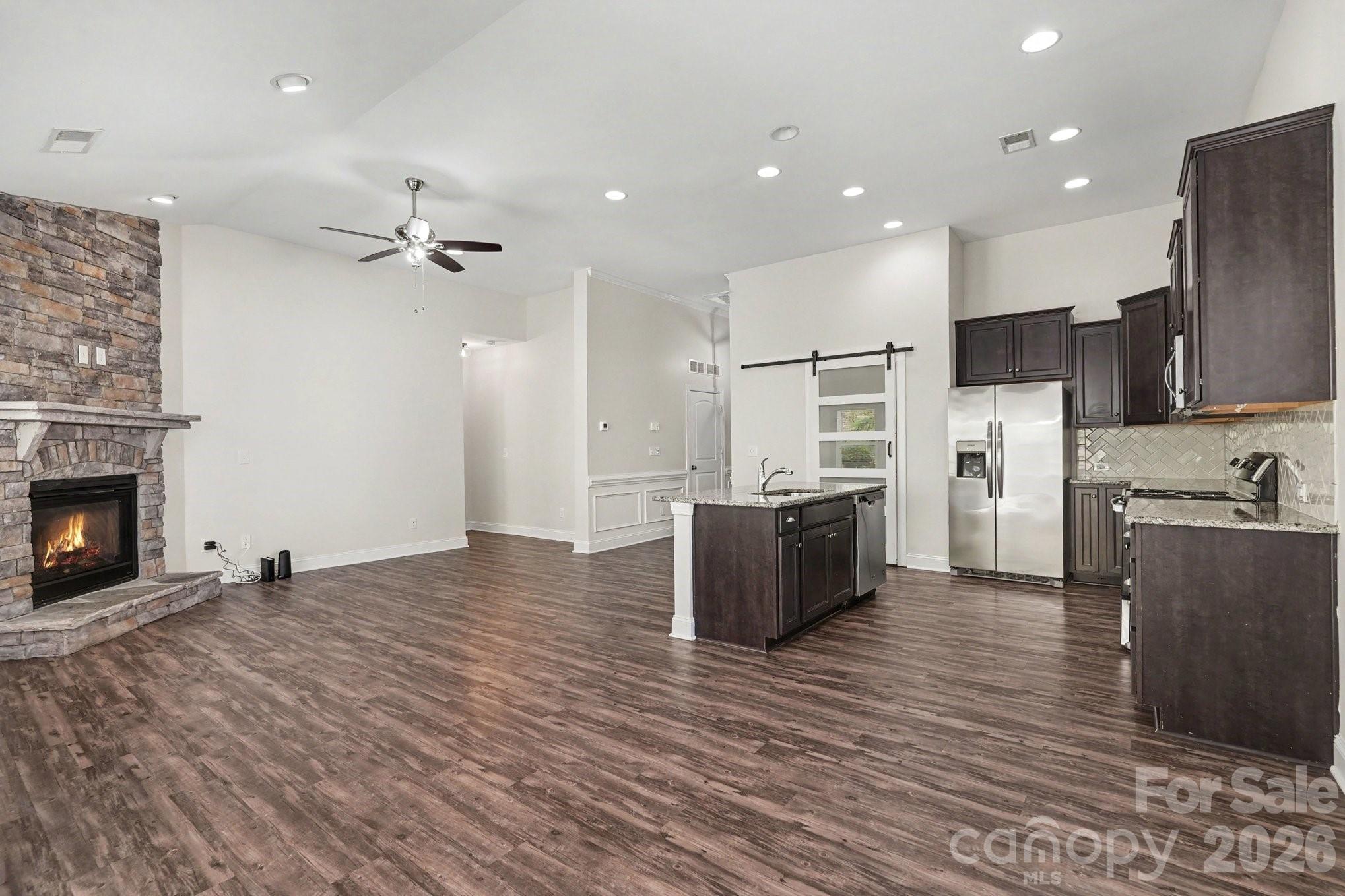 204 Paradise Hills Circle