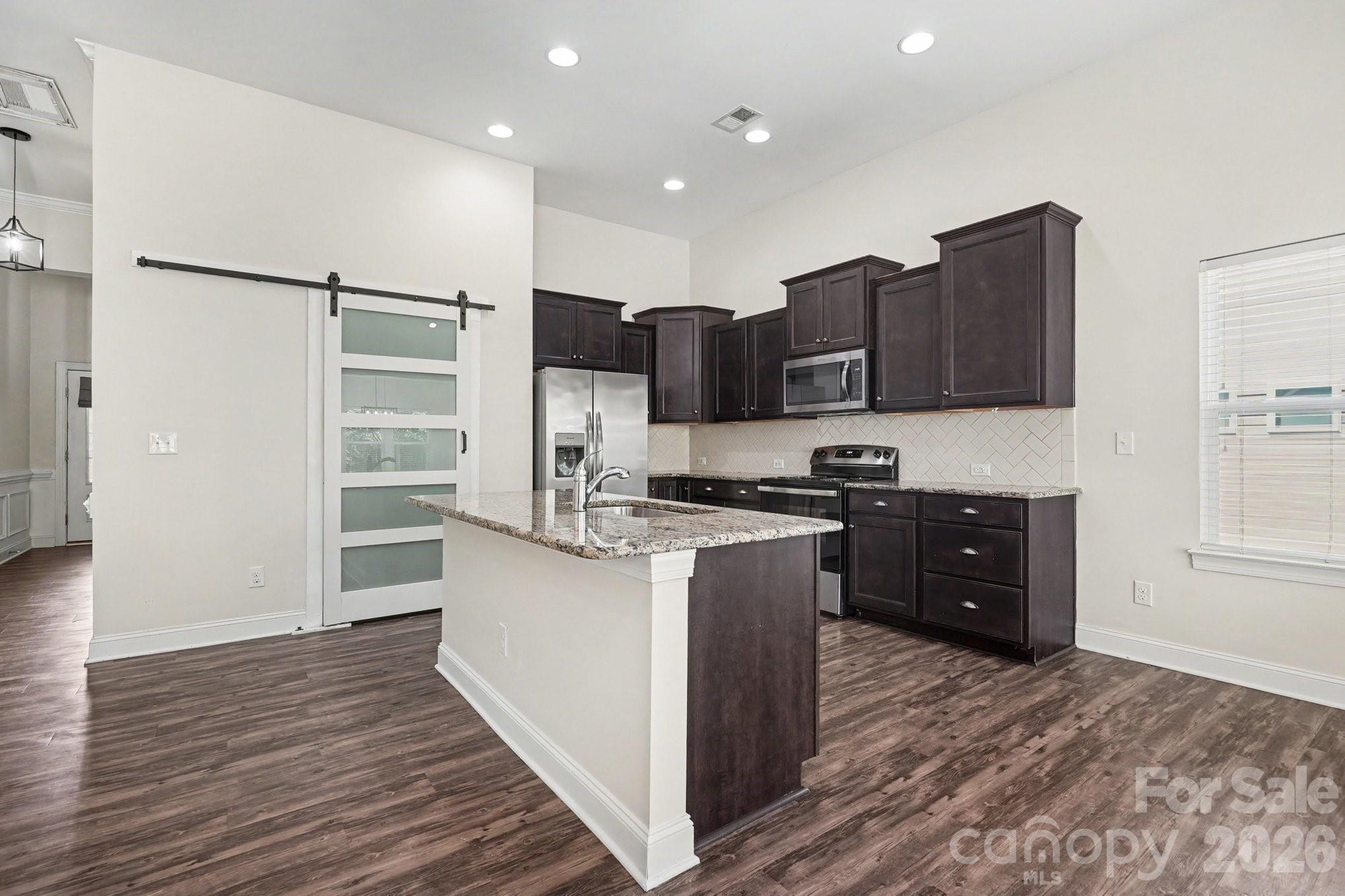 204 Paradise Hills Circle