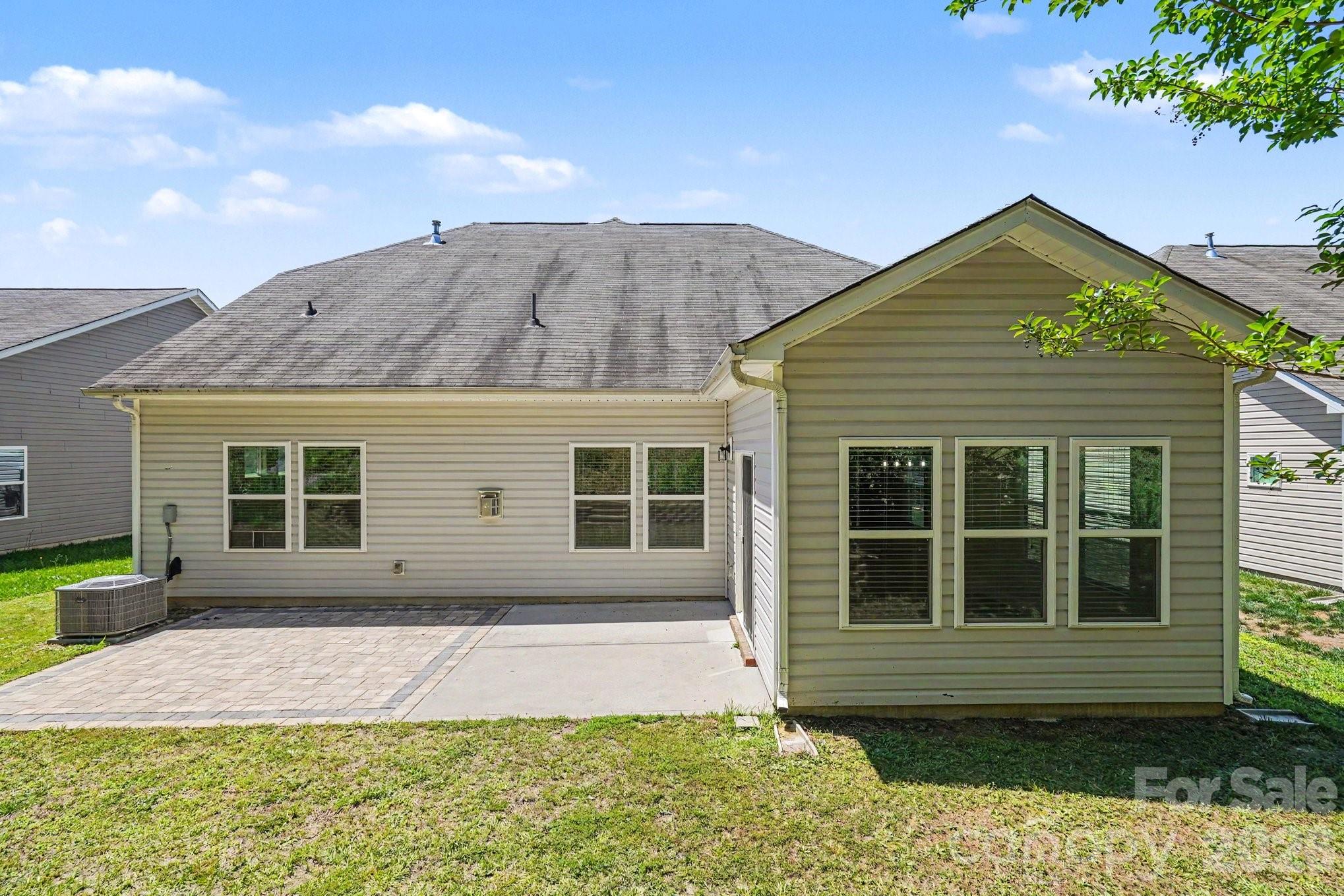 204 Paradise Hills Circle