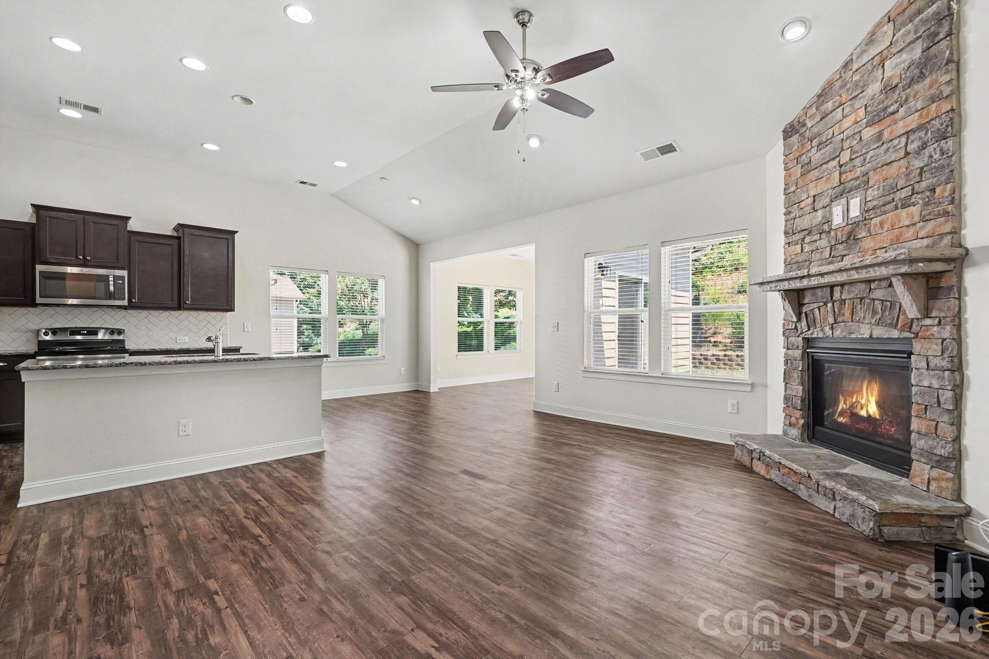 204 Paradise Hills Circle