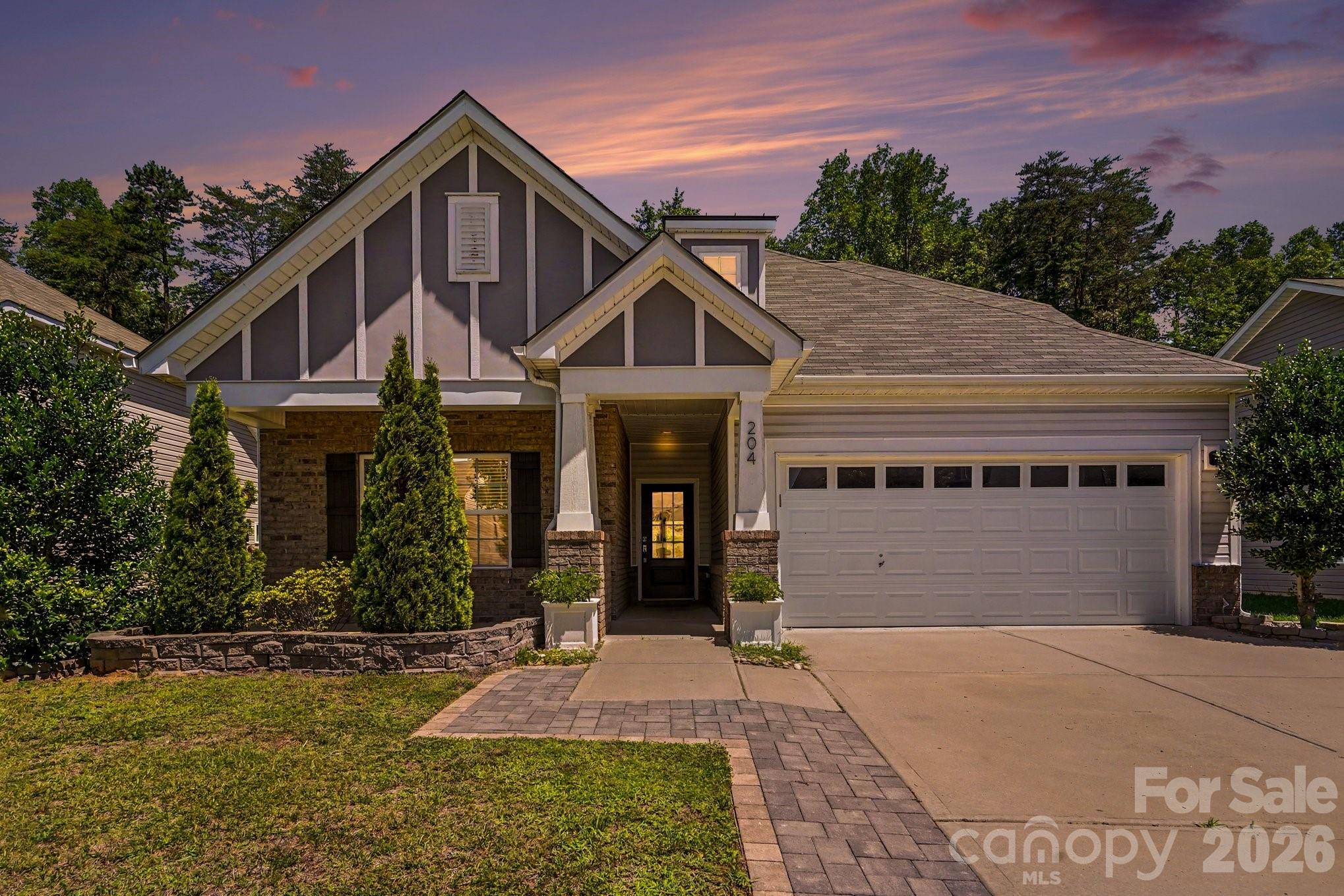 204 Paradise Hills Circle