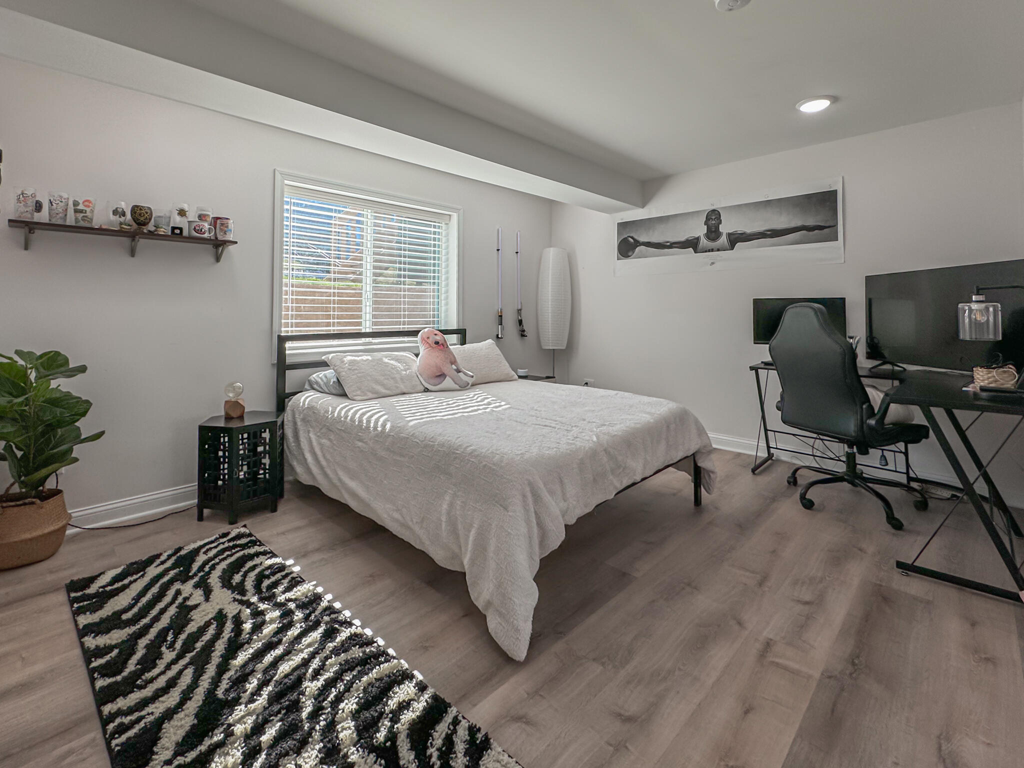 5069 Loch Drive