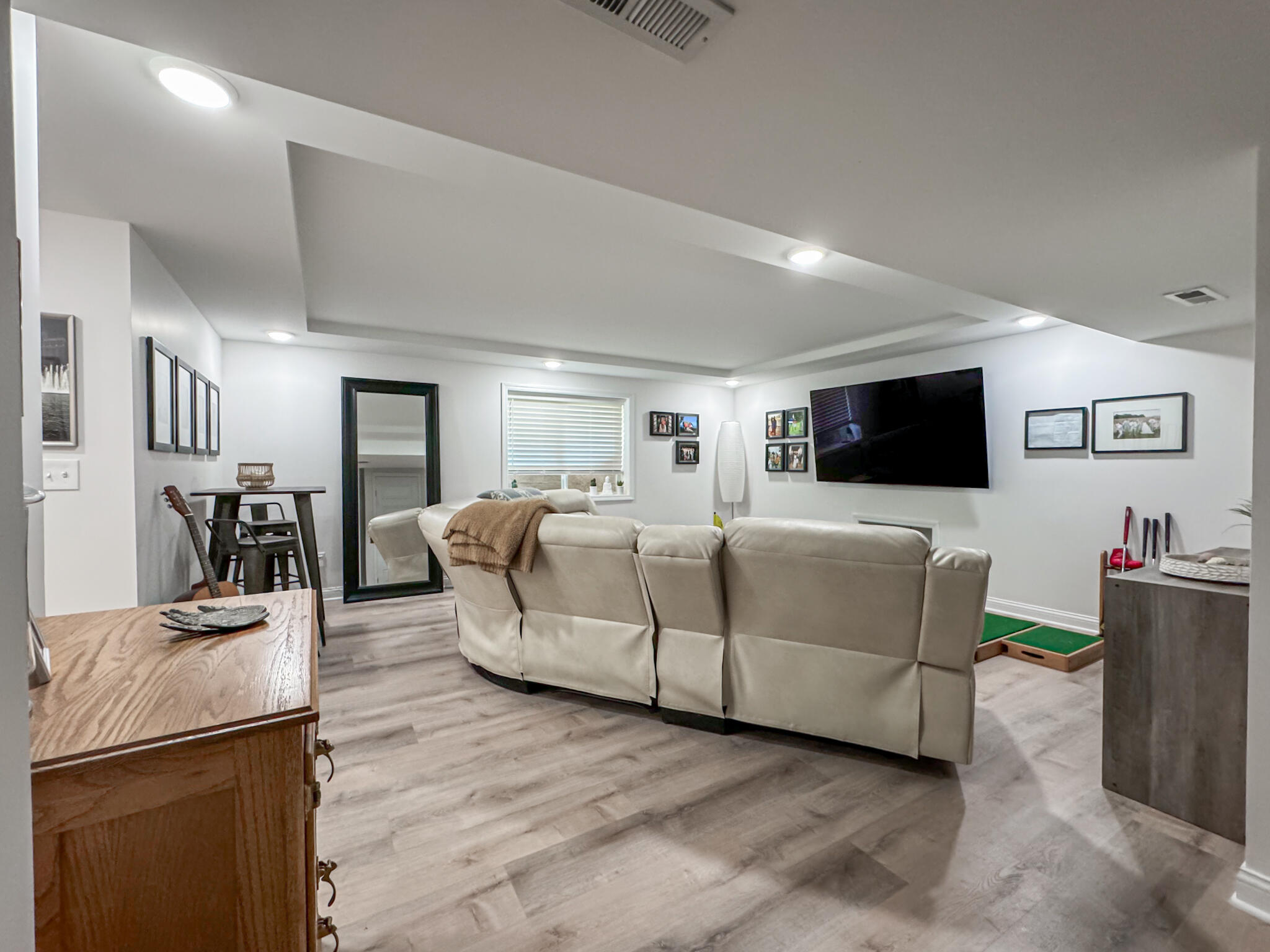 5069 Loch Drive