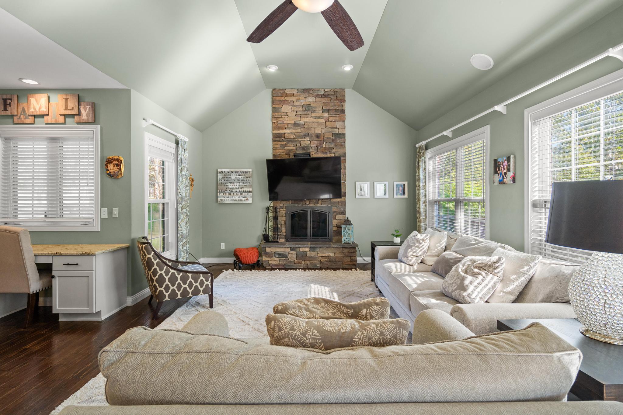 1727 Coachtrail Drive