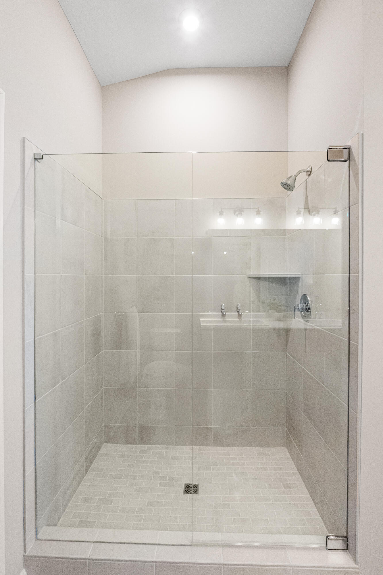 6685 Gordon Boulevard