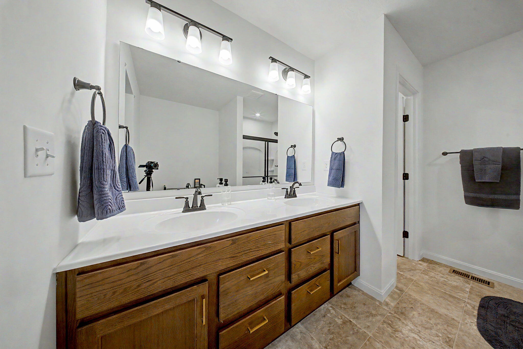 1311 Meadowcrest Circle