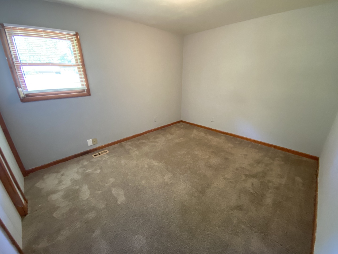 2041 E Sauk Trail