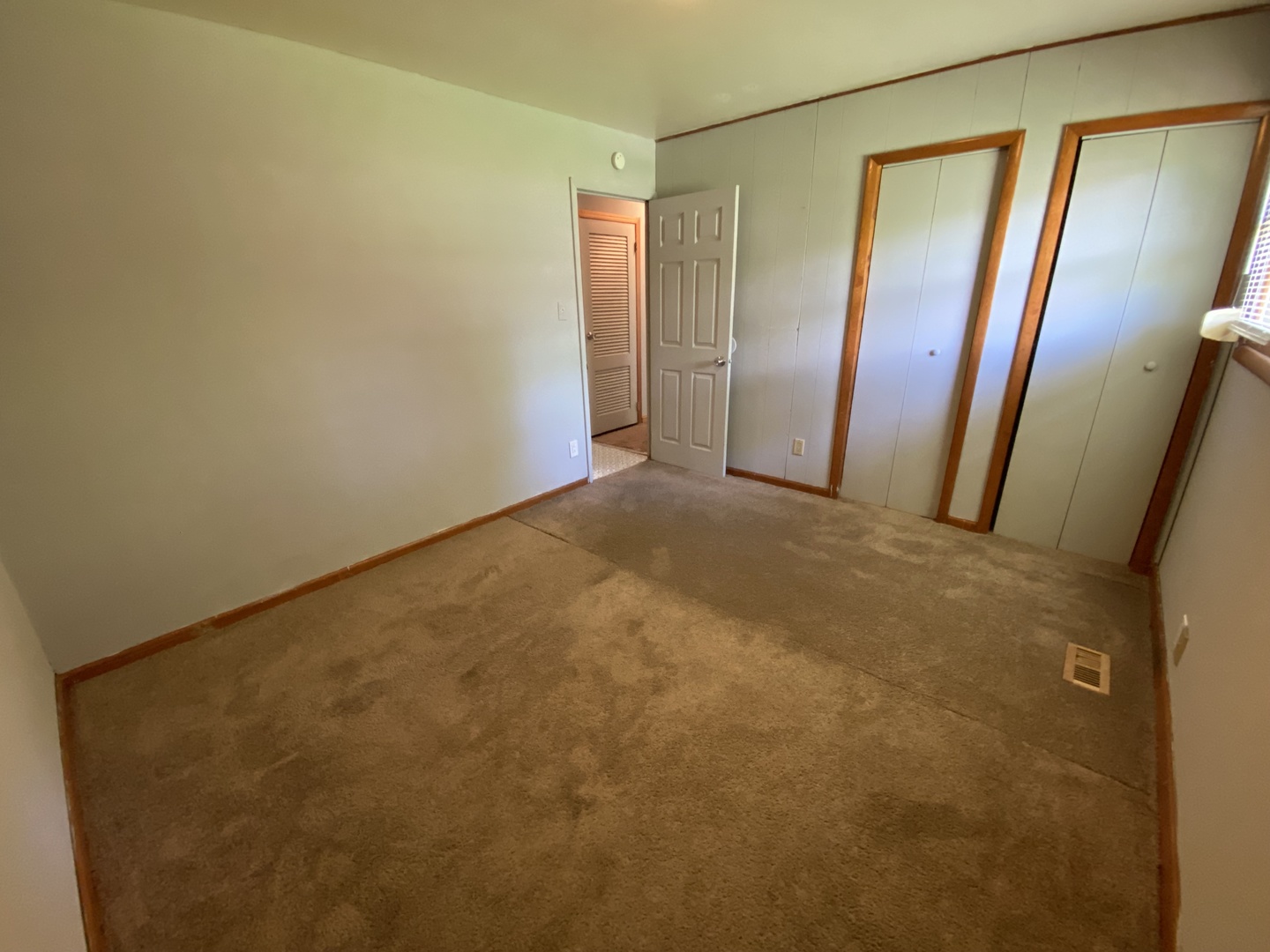 2041 E Sauk Trail