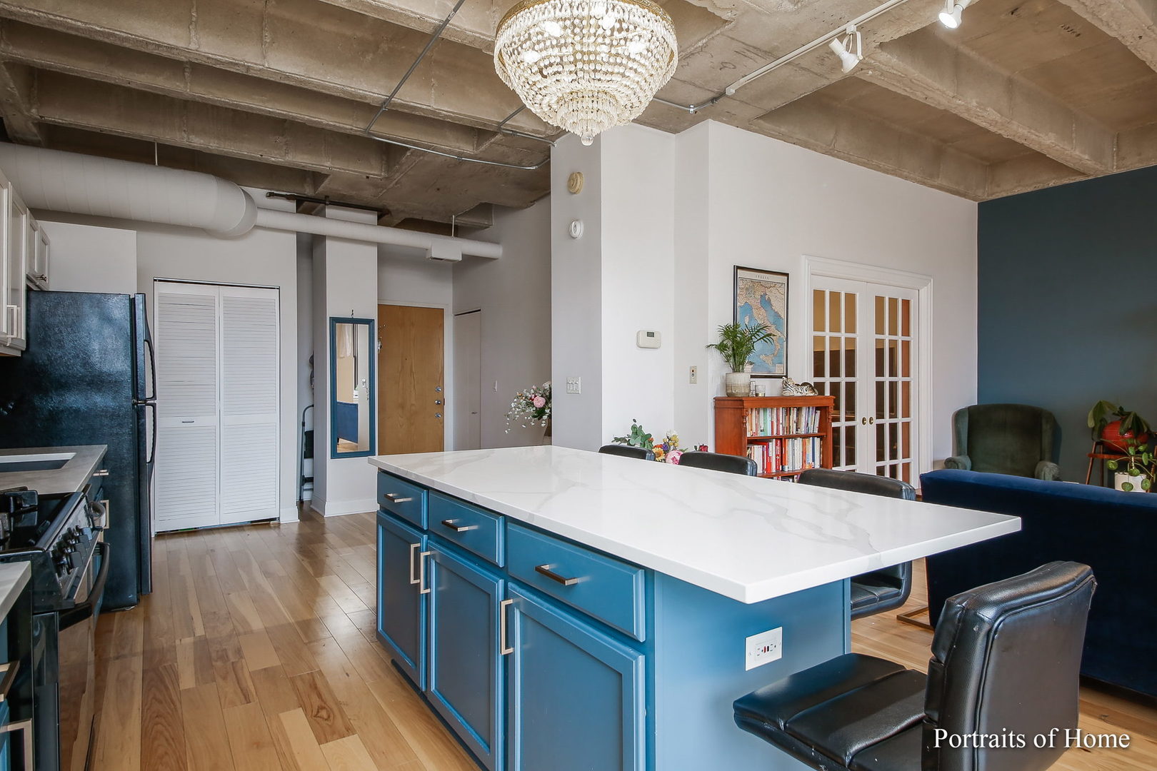 5200 S ELLIS Avenue Unit: 411N