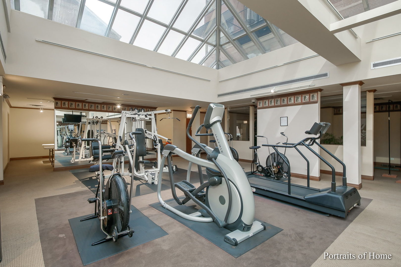 5200 S ELLIS Avenue Unit: 411N