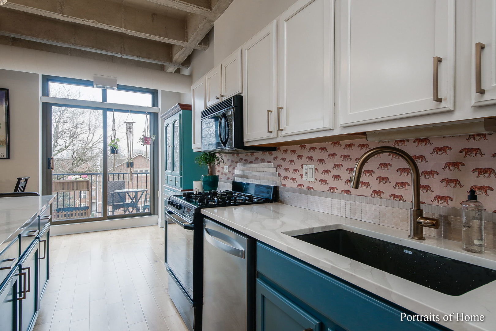 5200 S ELLIS Avenue Unit: 411N