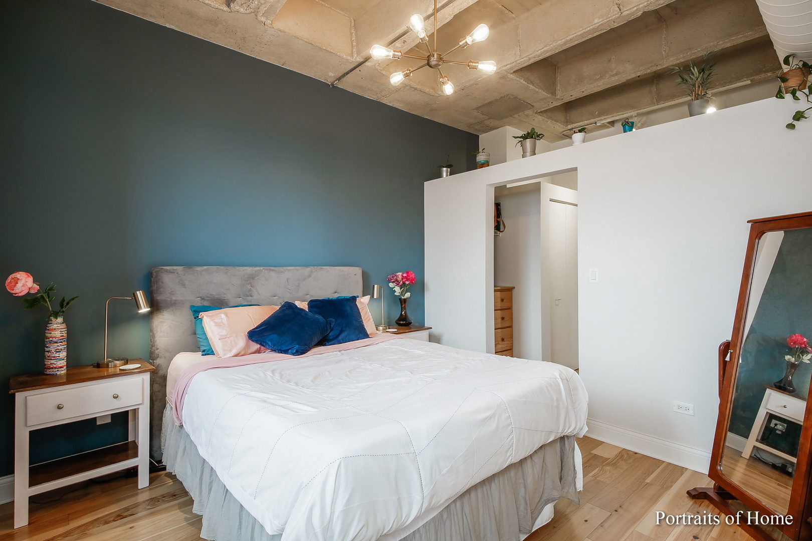 5200 S ELLIS Avenue Unit: 411N