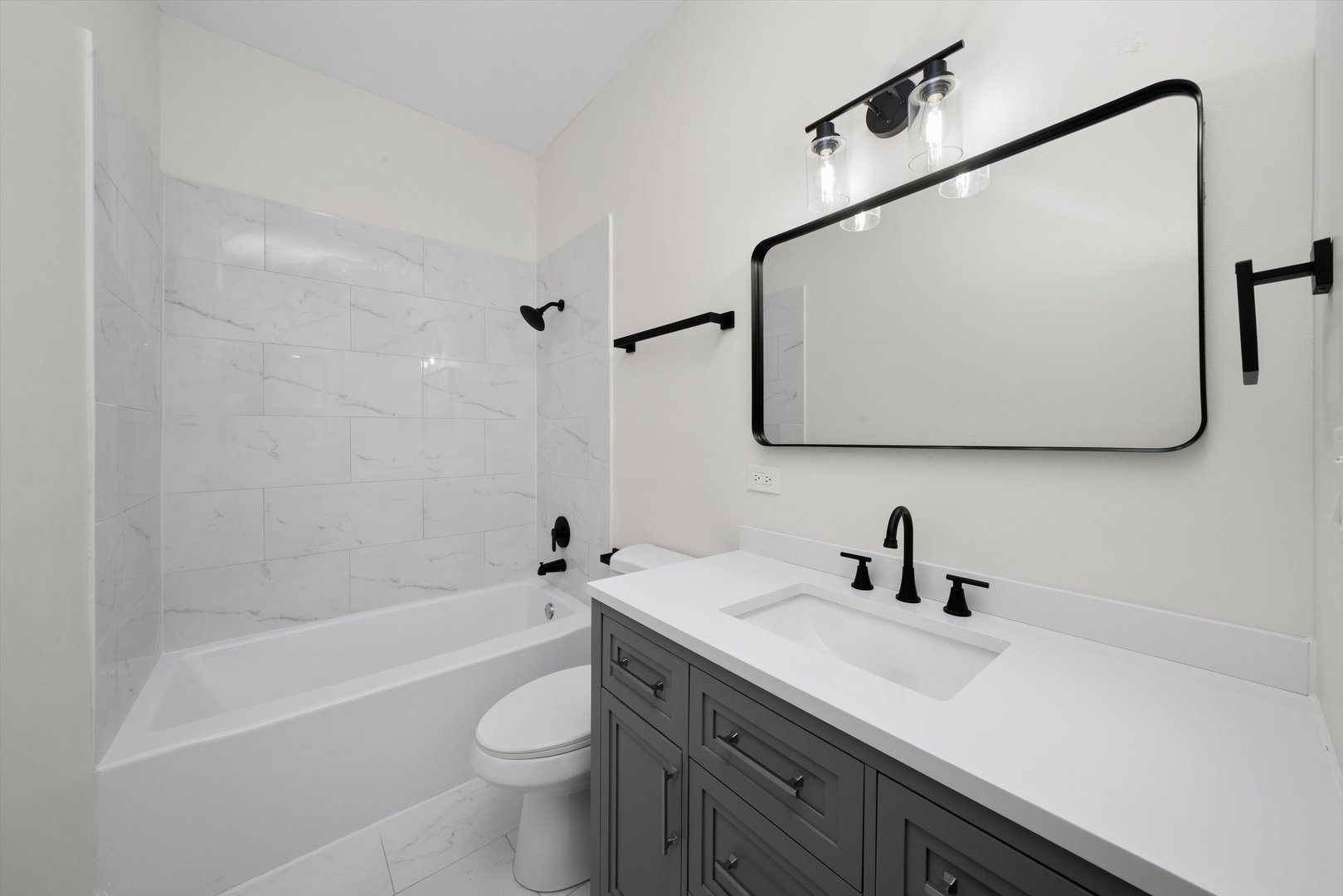 6604 S Langley Avenue