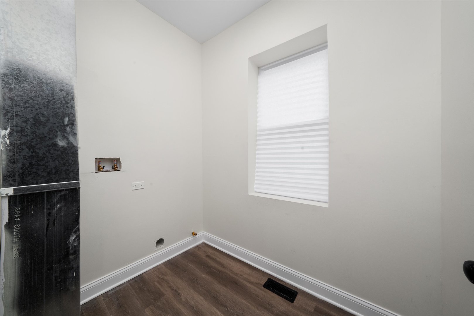 6604 S Langley Avenue