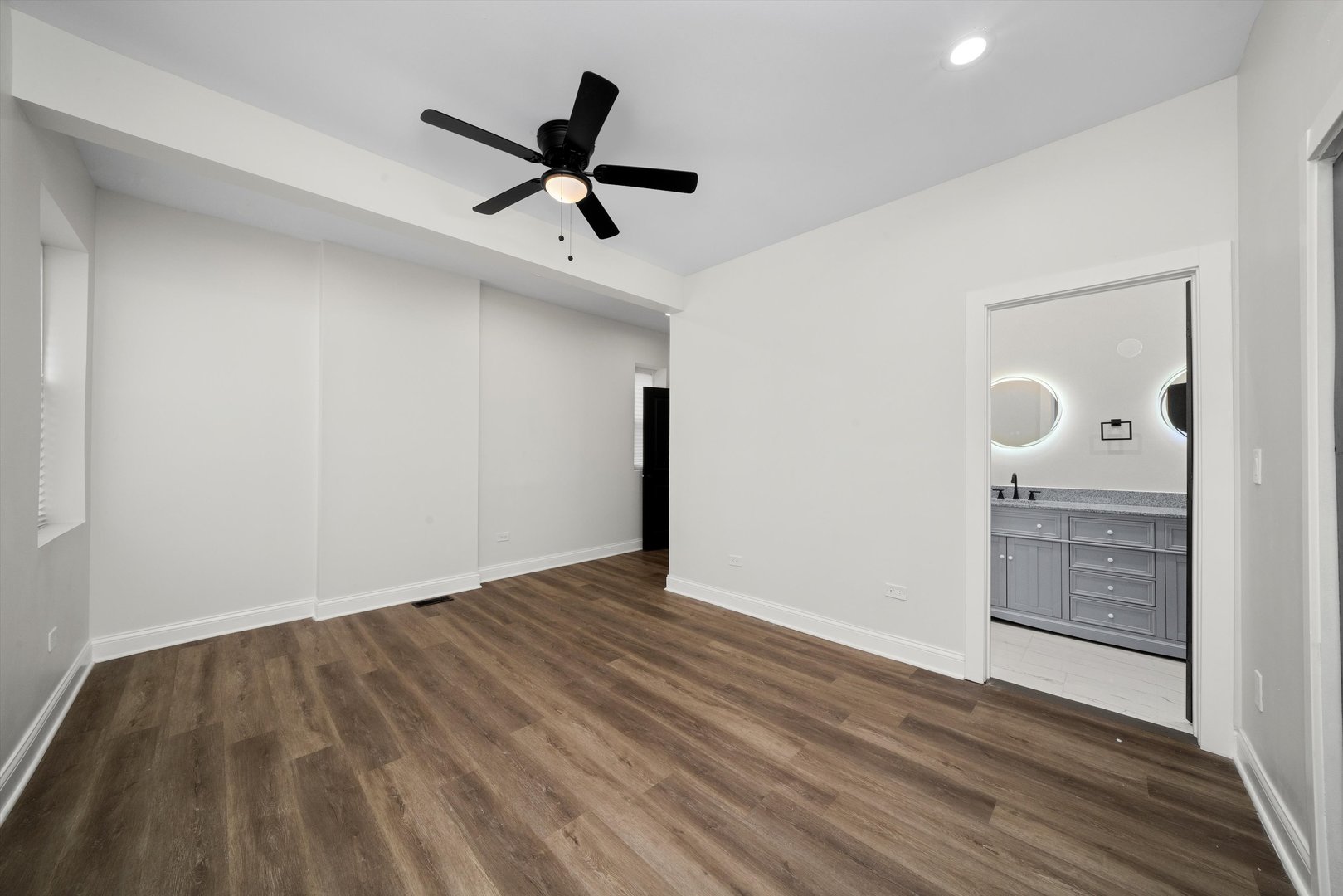 6604 S Langley Avenue