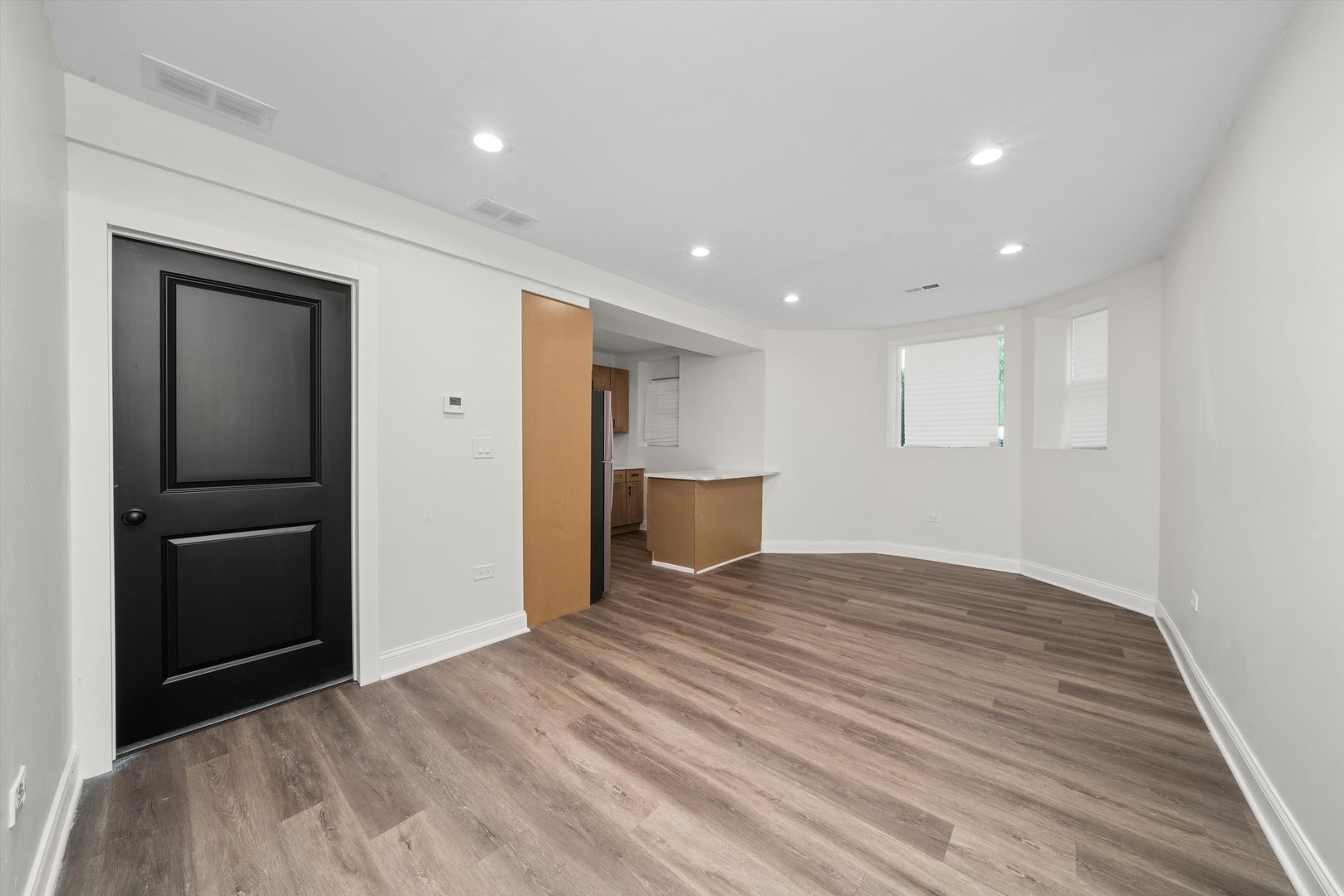 6604 S Langley Avenue