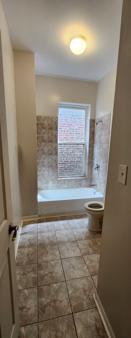 4609 S Vincennes Avenue Unit: 2