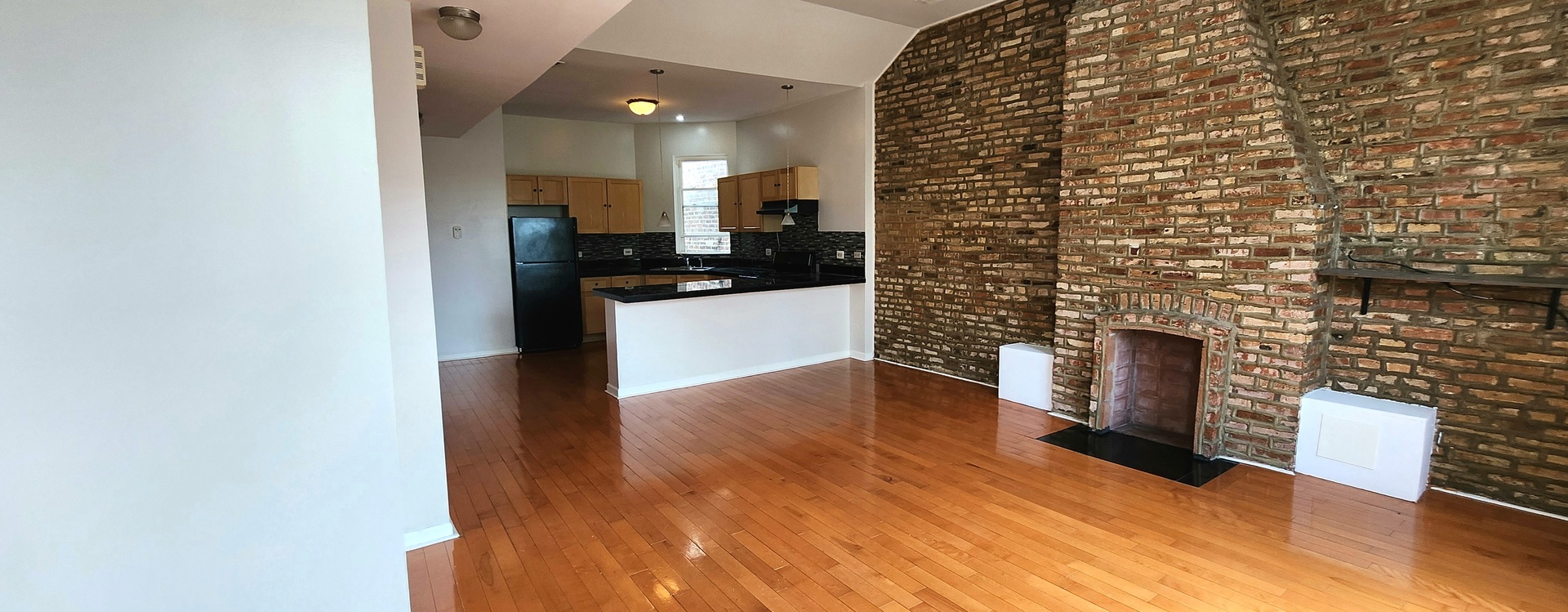 4609 S Vincennes Avenue Unit: 2