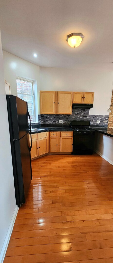 4609 S Vincennes Avenue Unit: 2