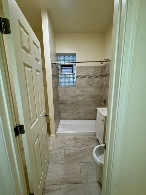 6212 S Bishop Street Unit: 1