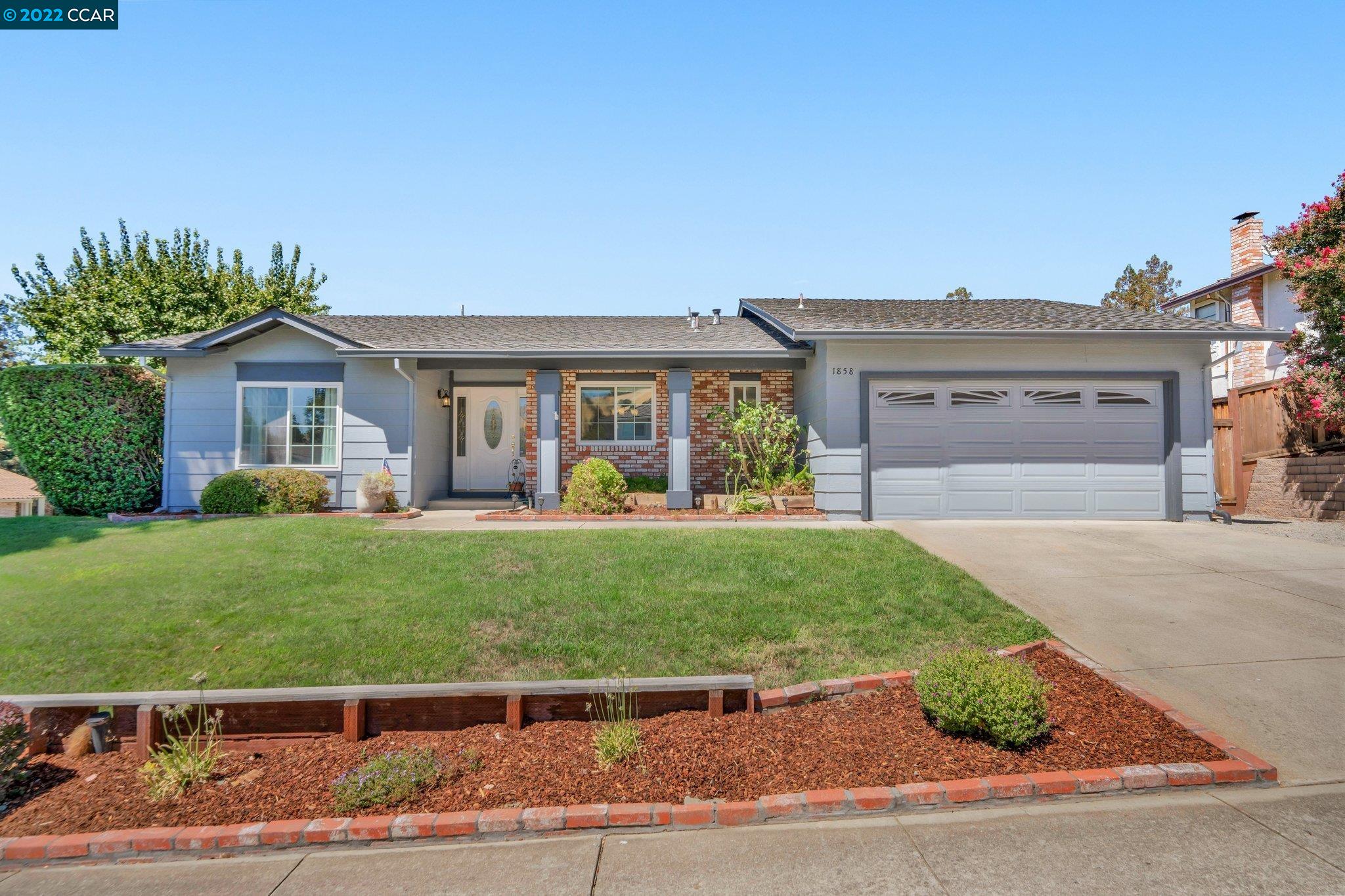 1858 Yolanda Cir
