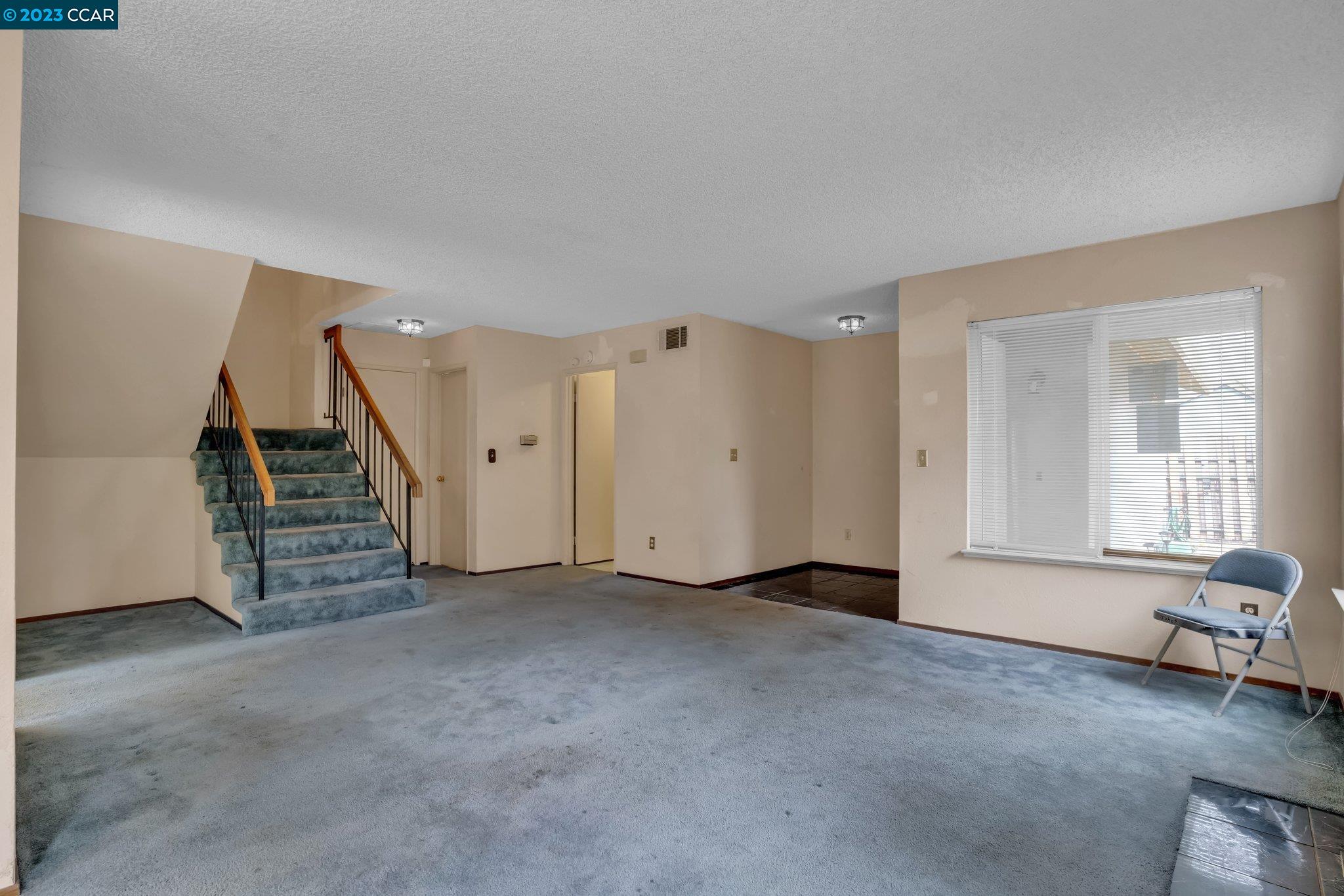 486 Skyharbour Ln