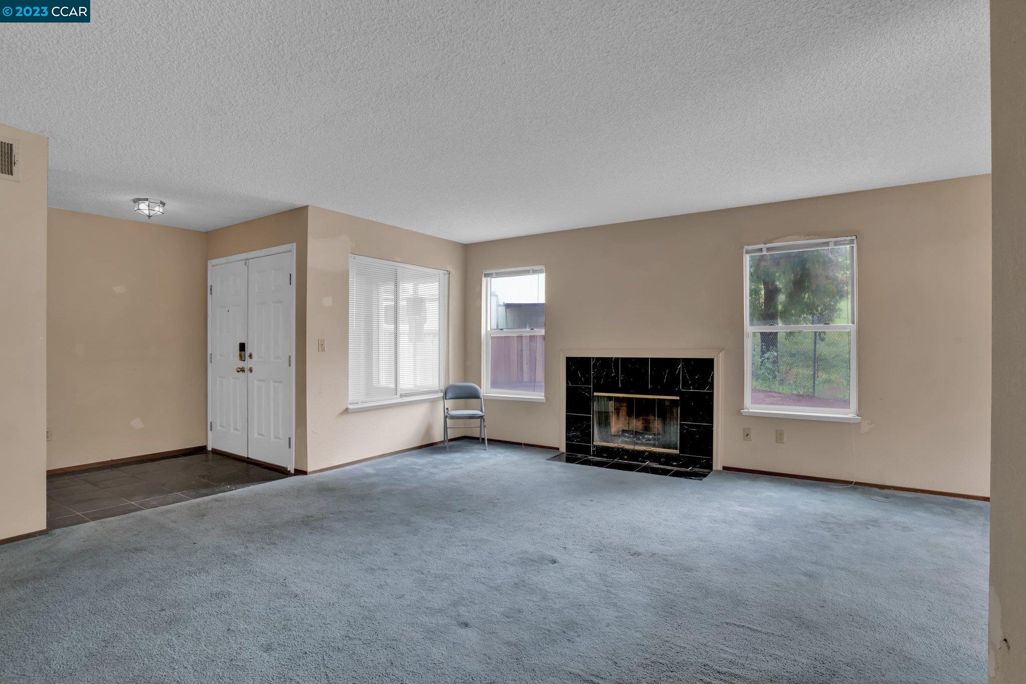 486 Skyharbour Ln