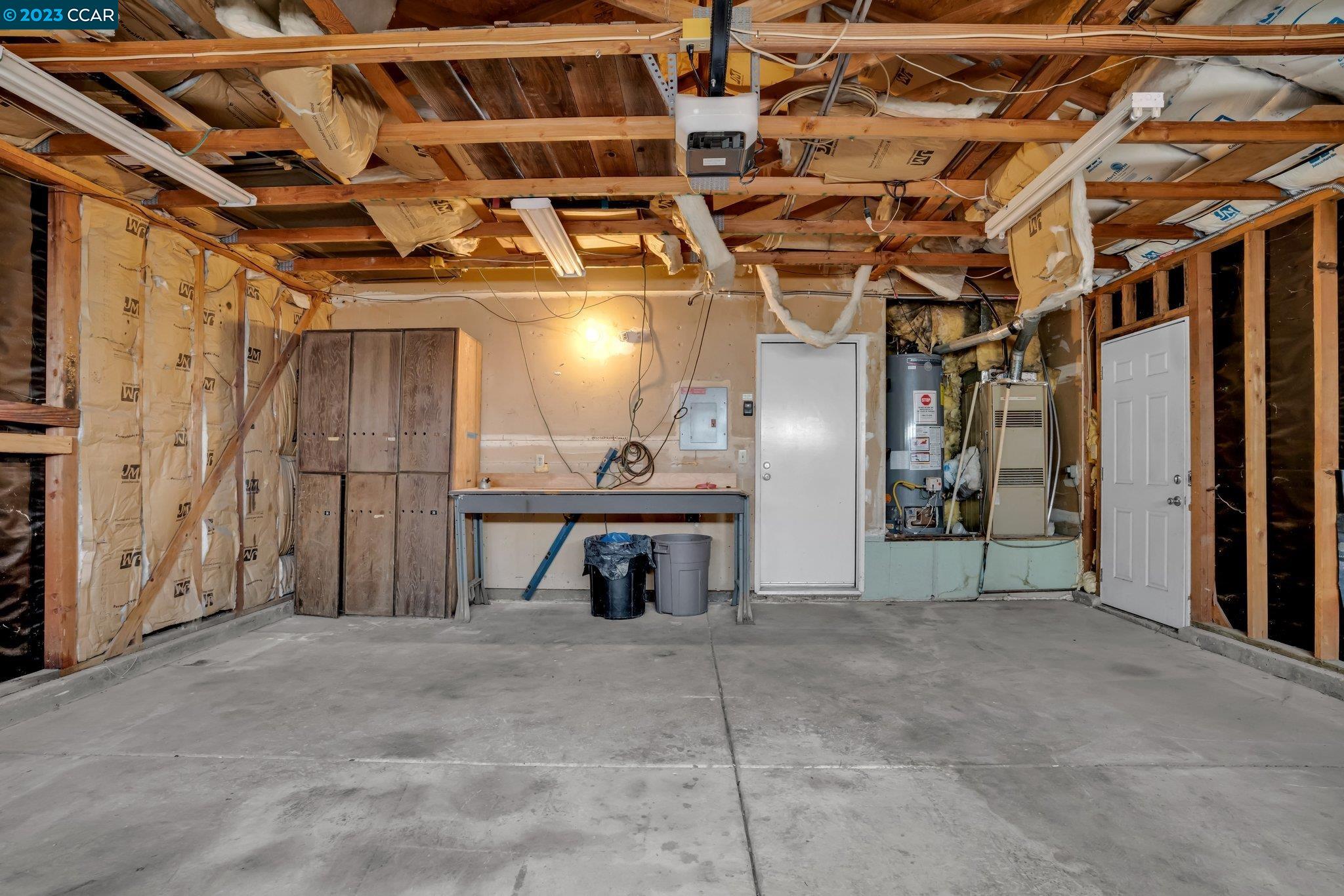 486 Skyharbour Ln