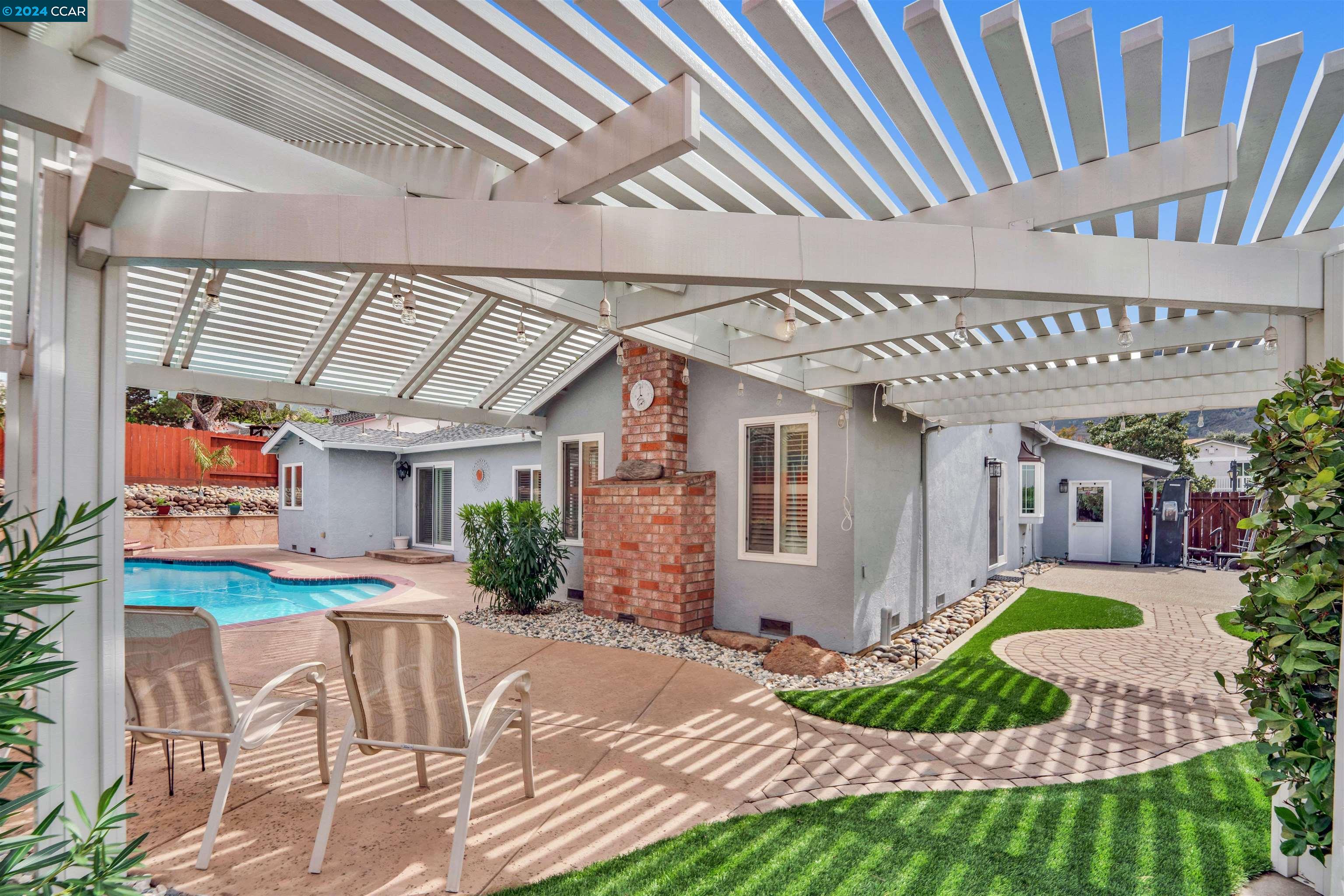 151 Regency Dr