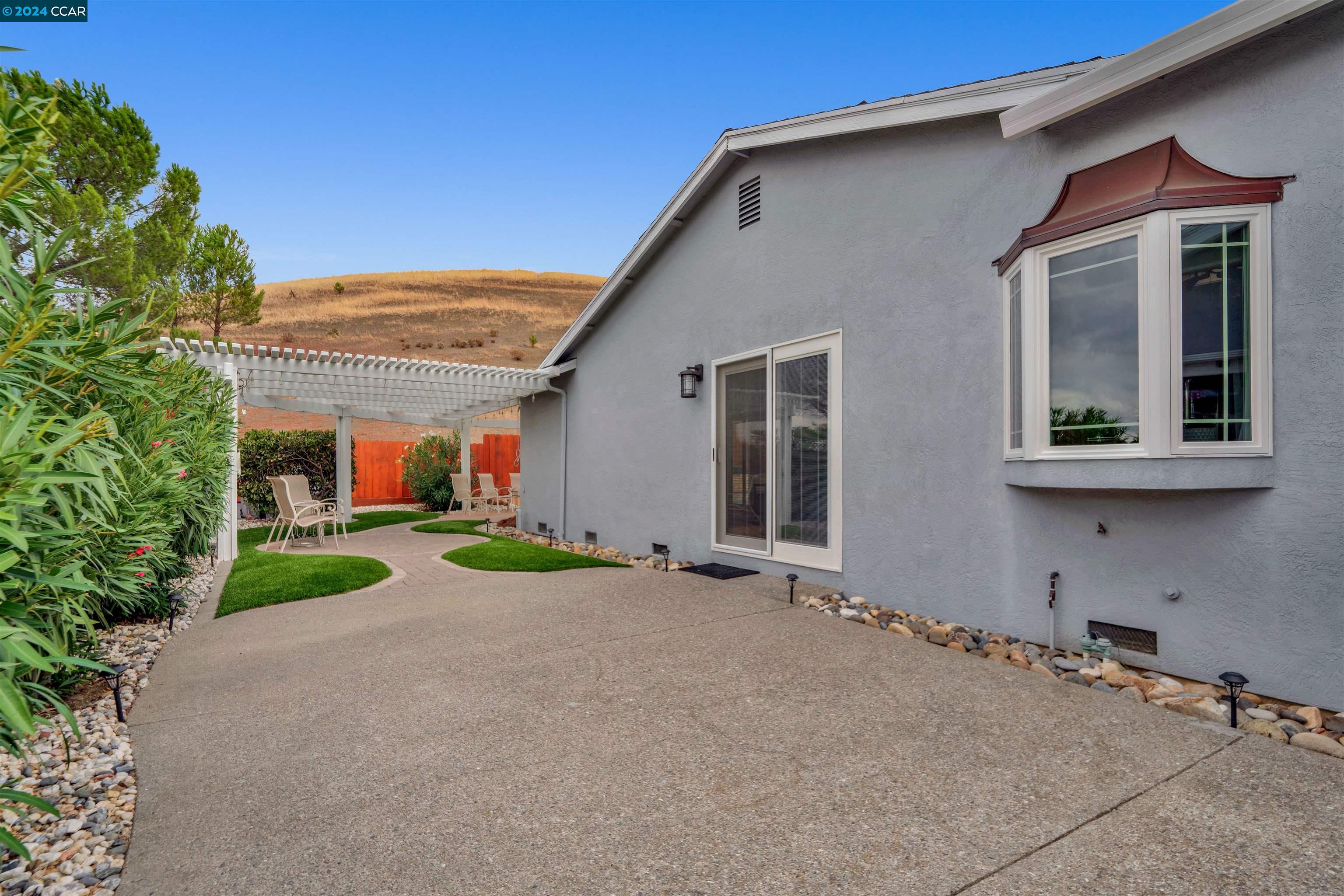 151 Regency Dr