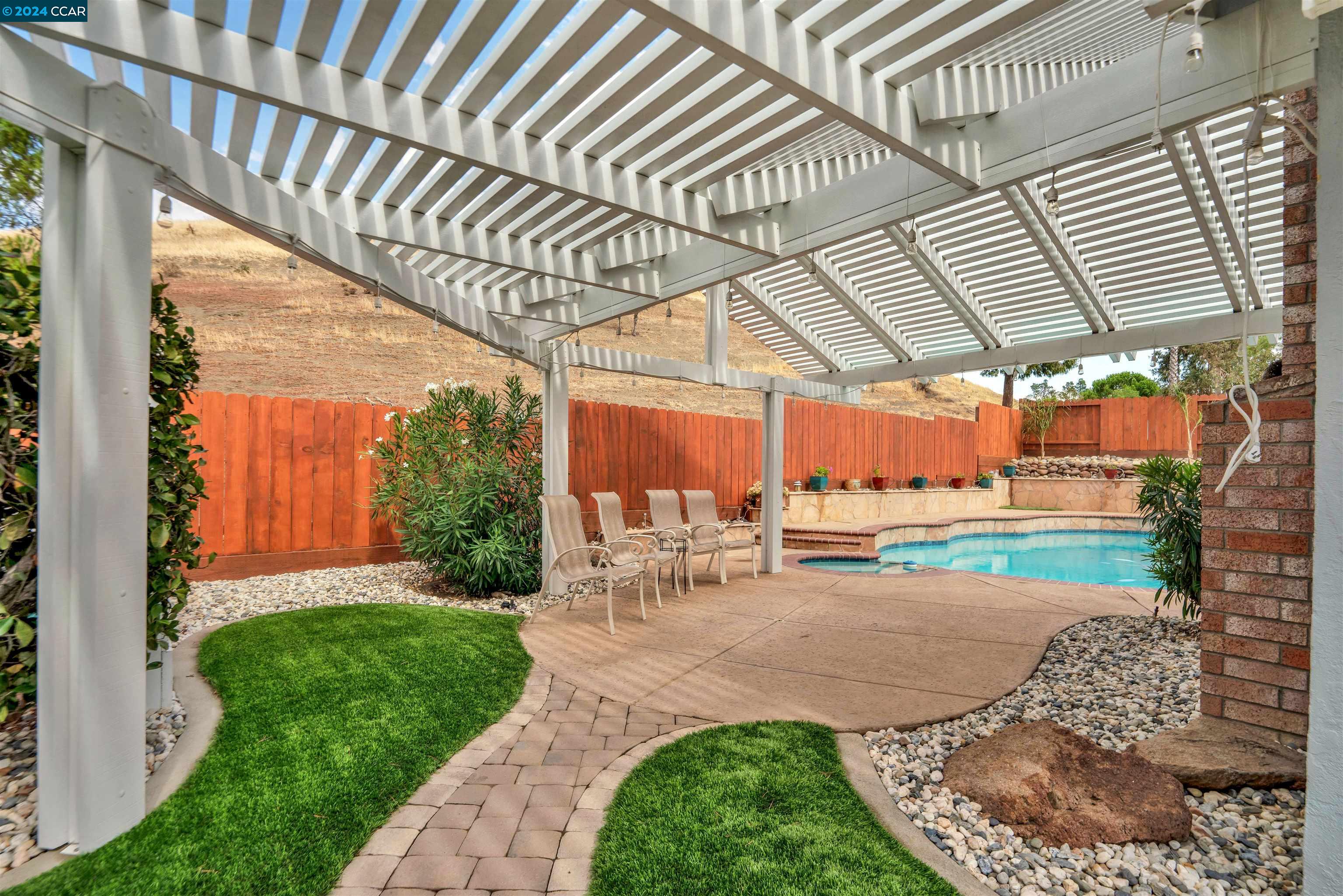 151 Regency Dr