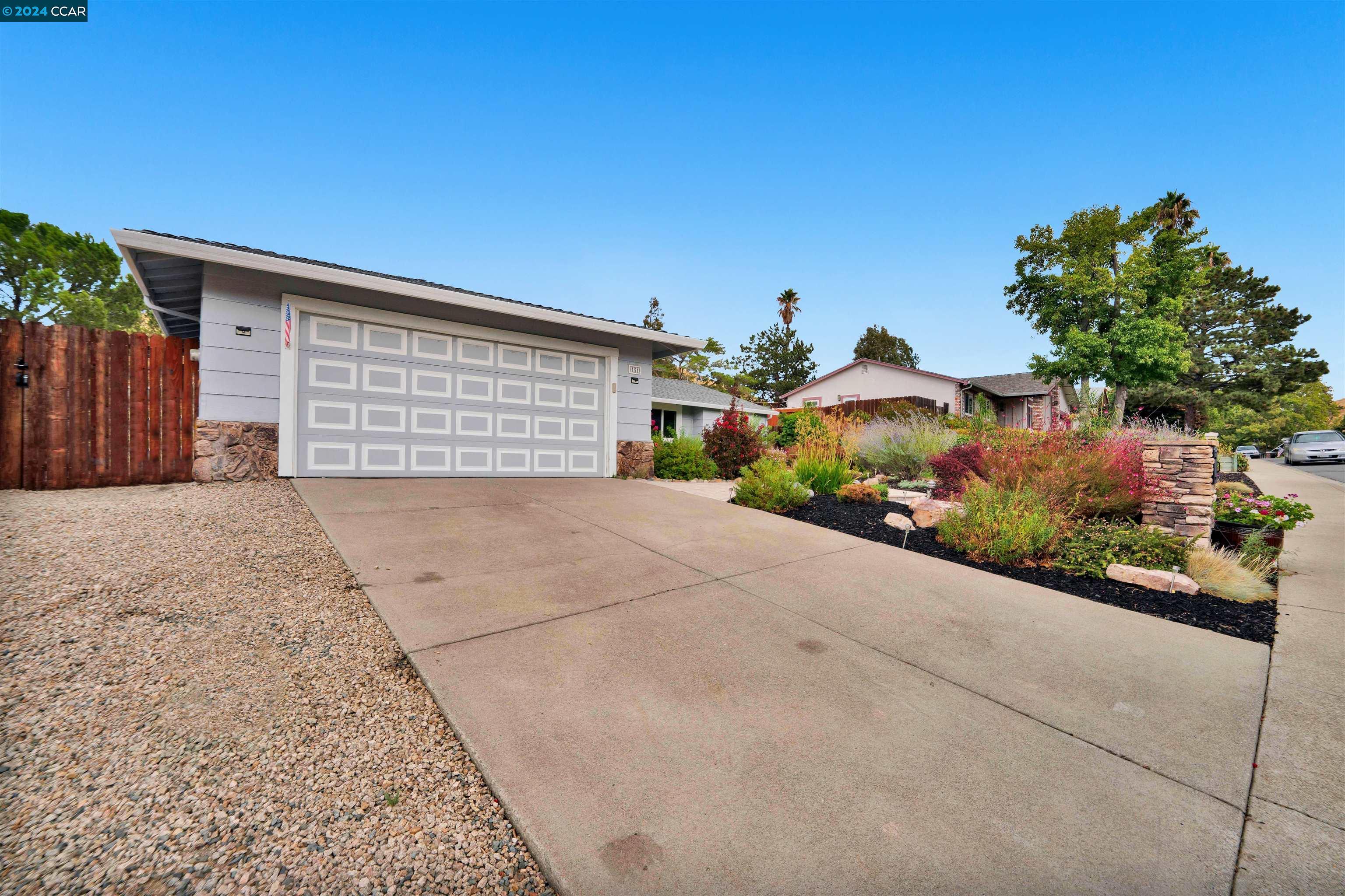 151 Regency Dr