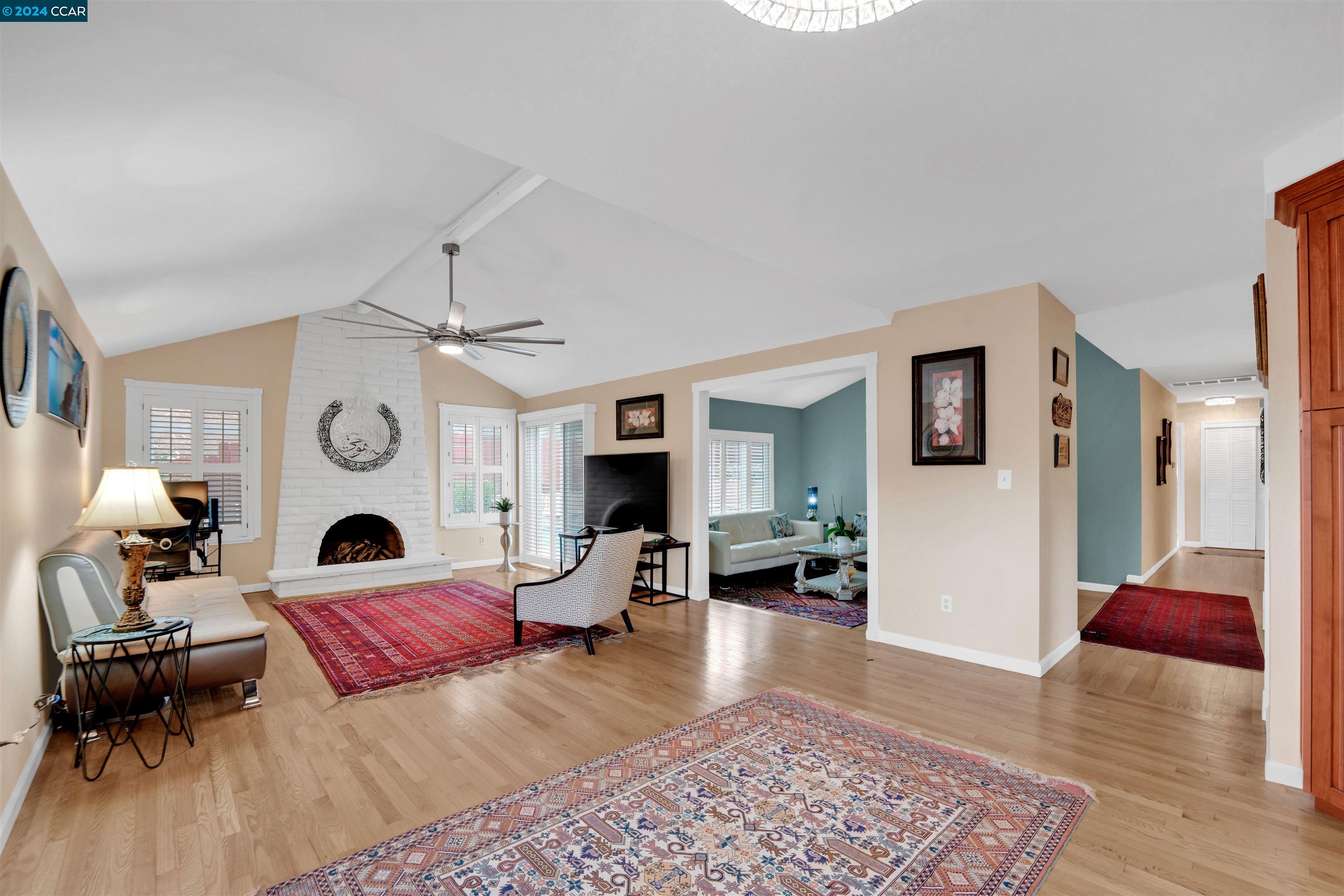 151 Regency Dr