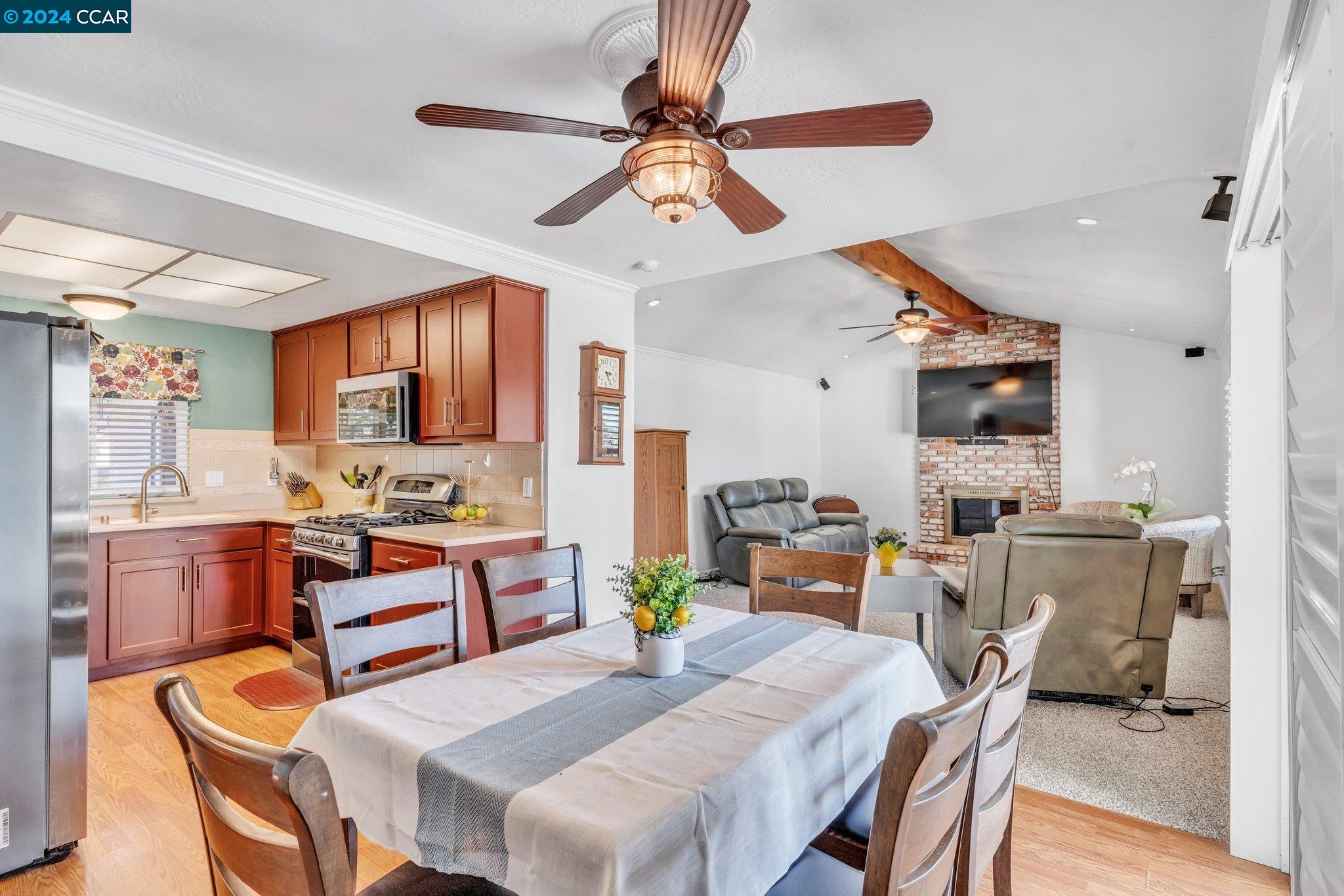 100 Fleetwood Dr