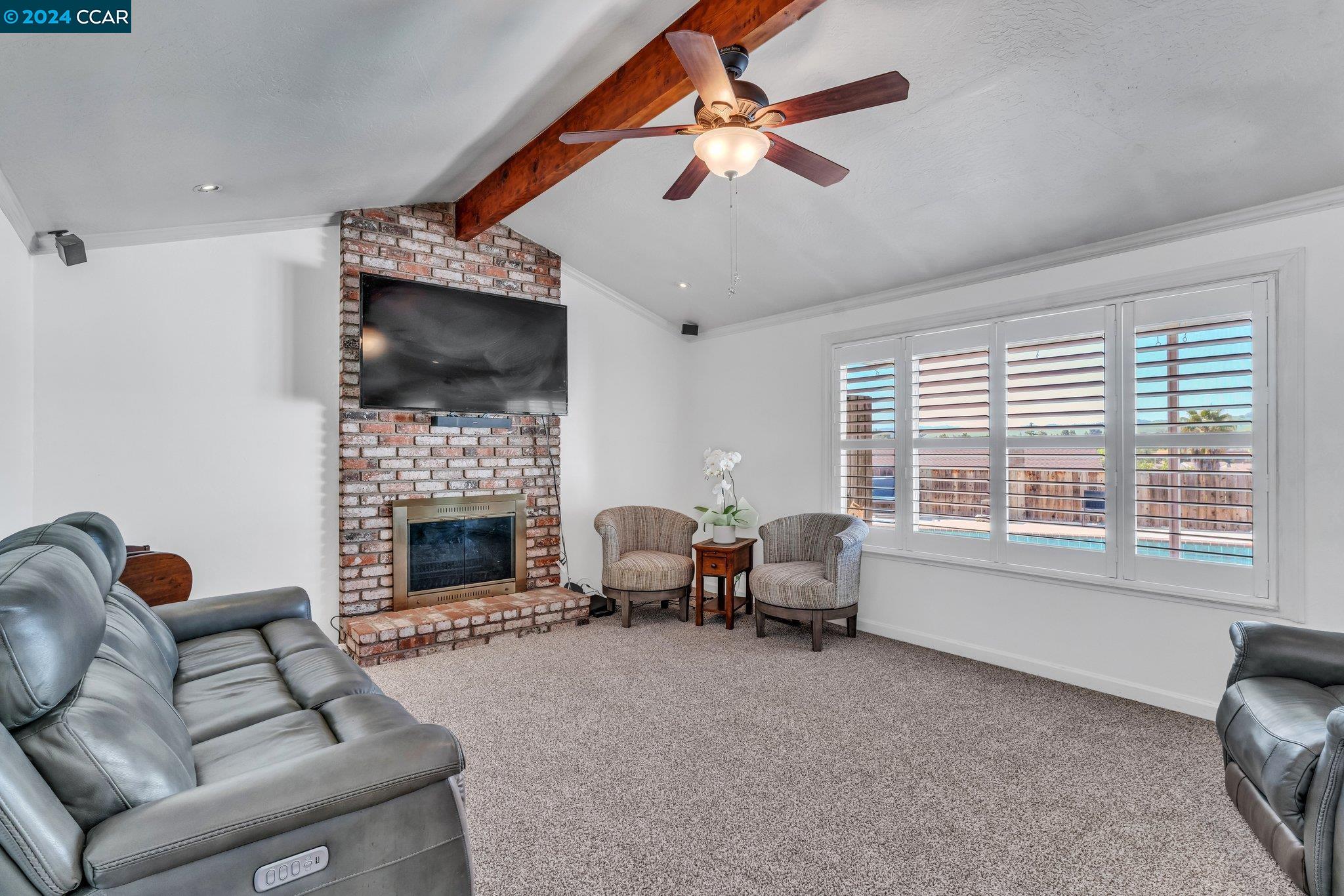 100 Fleetwood Dr